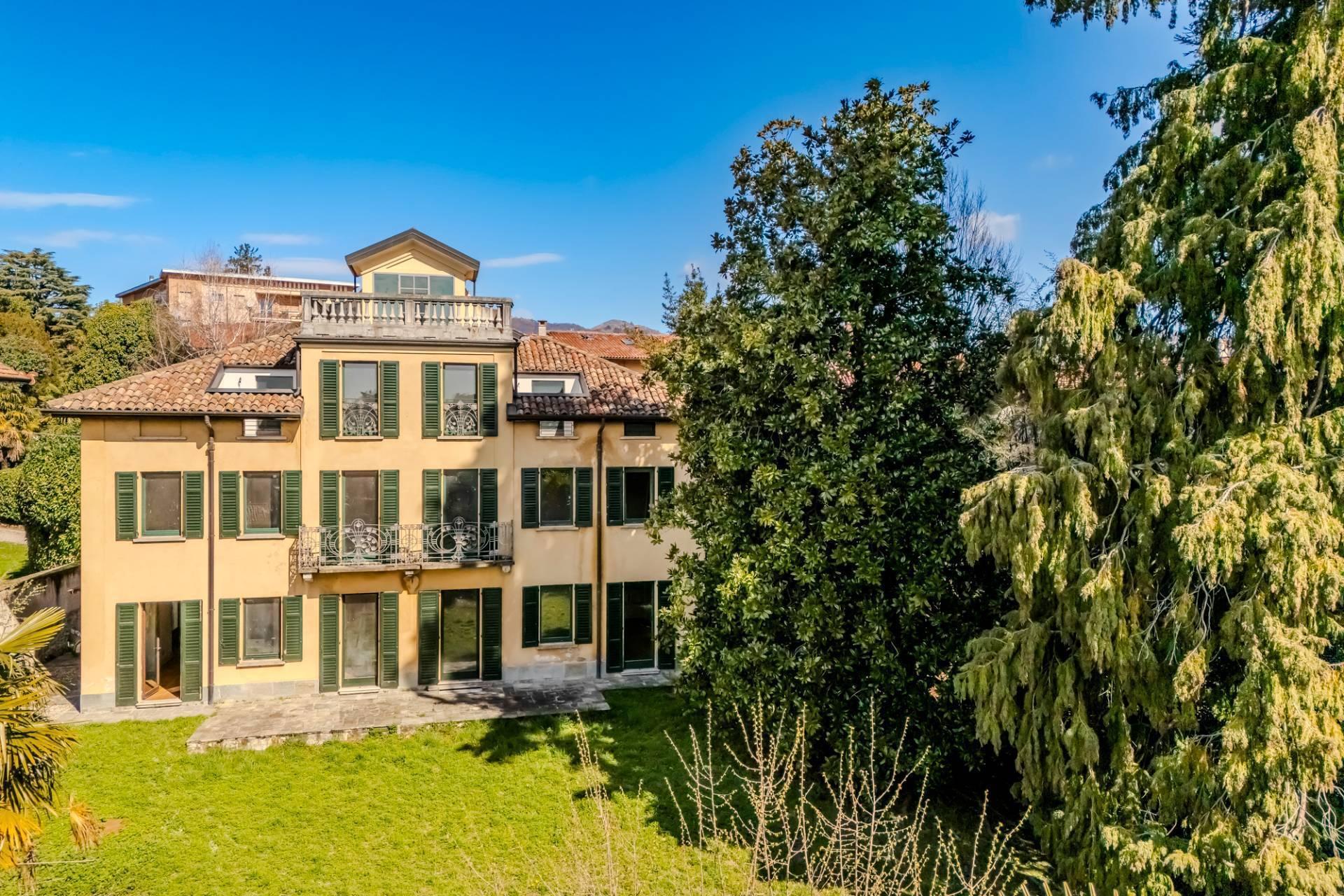Villa Liberty nel prestigioso quartiere Sant'Ambrogio - 1