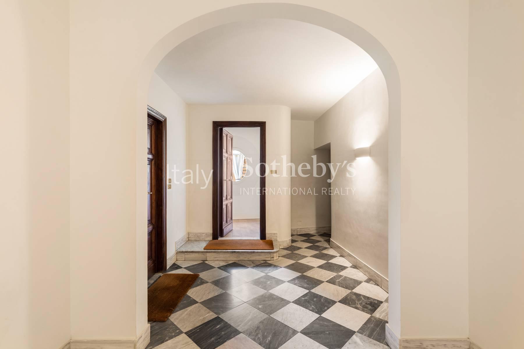Attico di pregio con vista avvolgente sui tetti di Roma, in vendita, Roma | Sotheby’s Realty Italy - 17