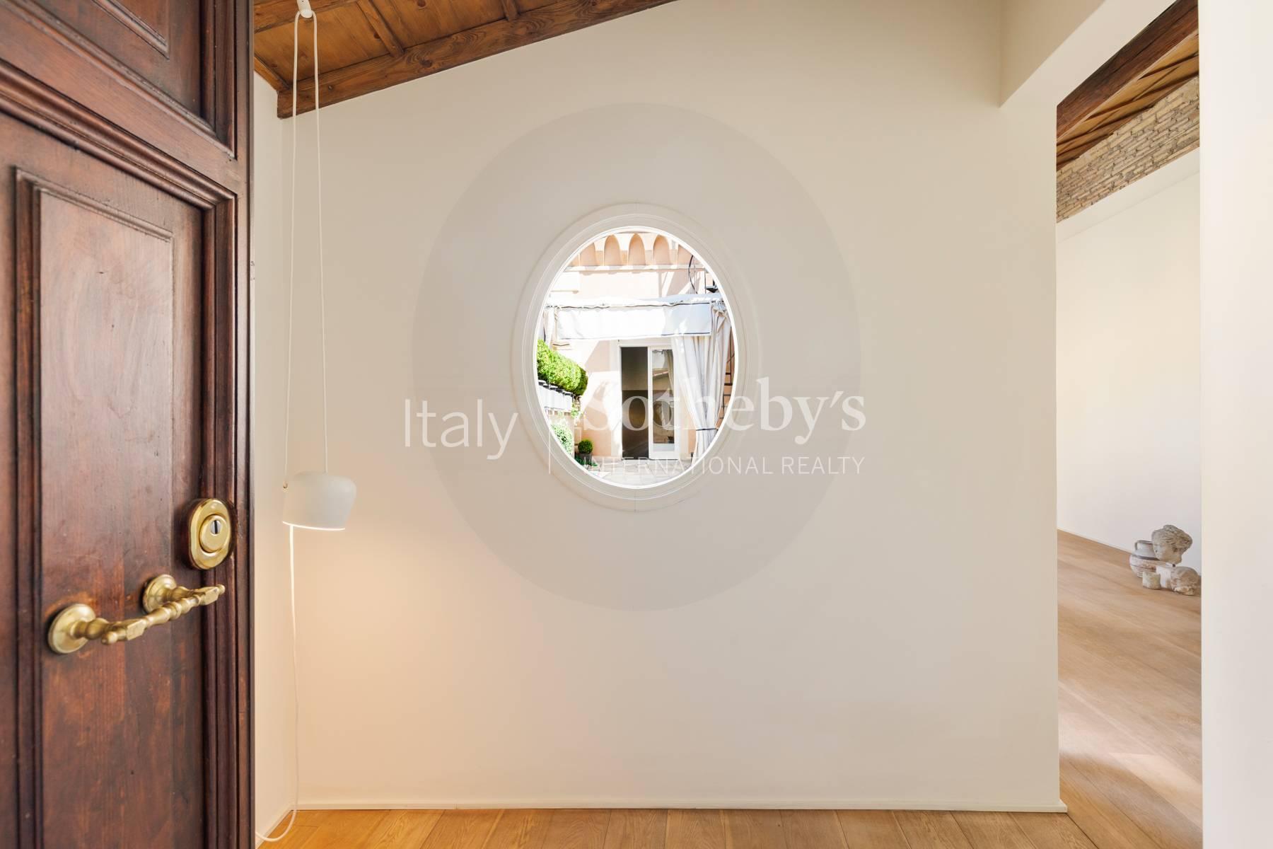 Attico di pregio con vista avvolgente sui tetti di Roma, in vendita, Roma | Sotheby’s Realty Italy - 15