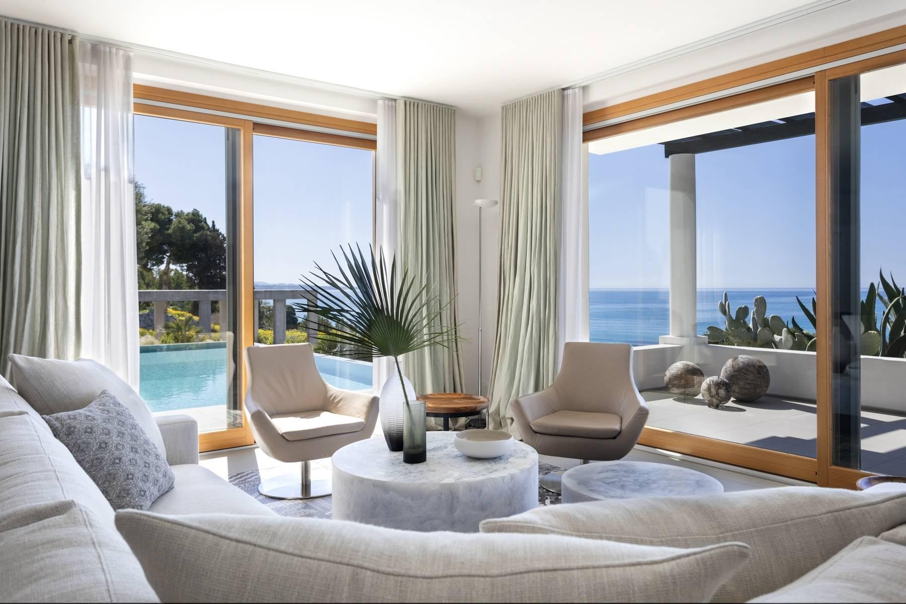 Prestigious Seaside Residence Surrounded by Nature in Sciacca - 1