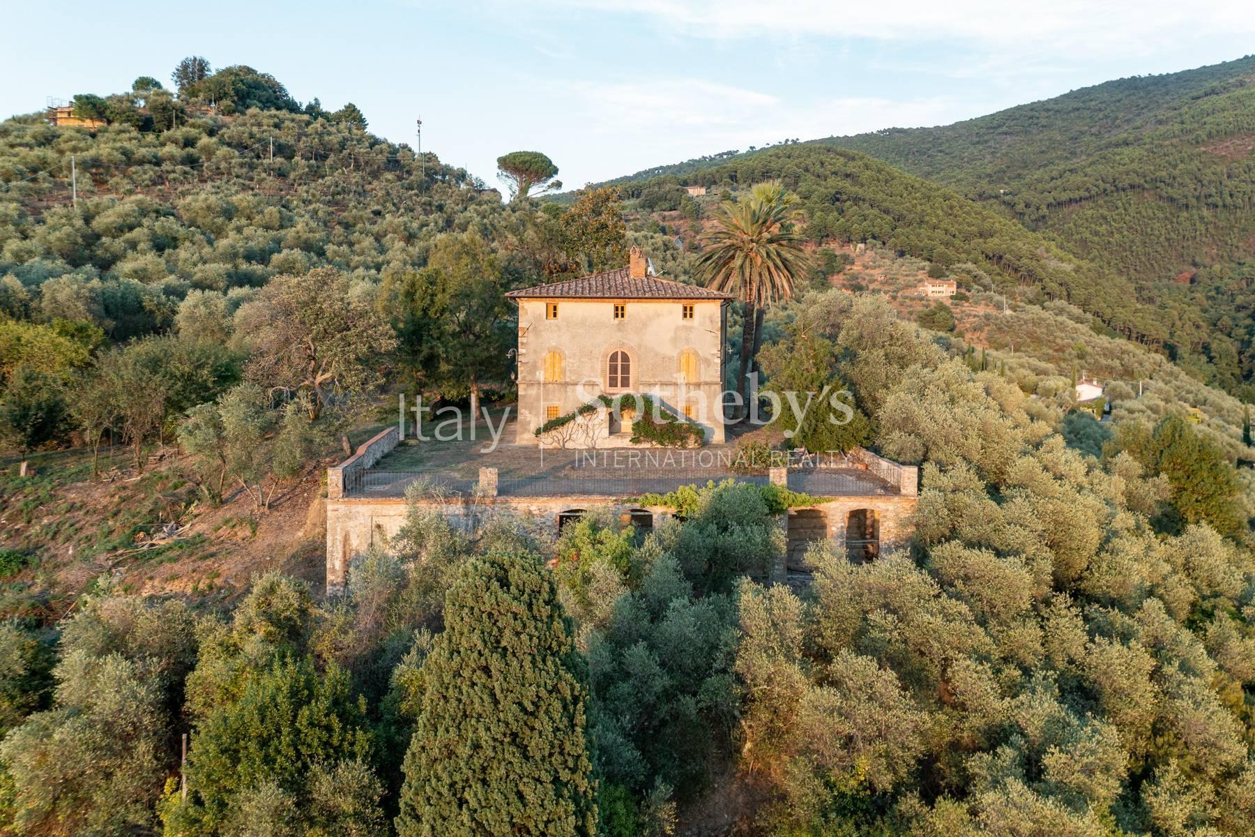 Splendida villa con magnifica vista sulla campagna Lucchese, in vendita, Lucca | Sotheby’s Realty Italy - 2