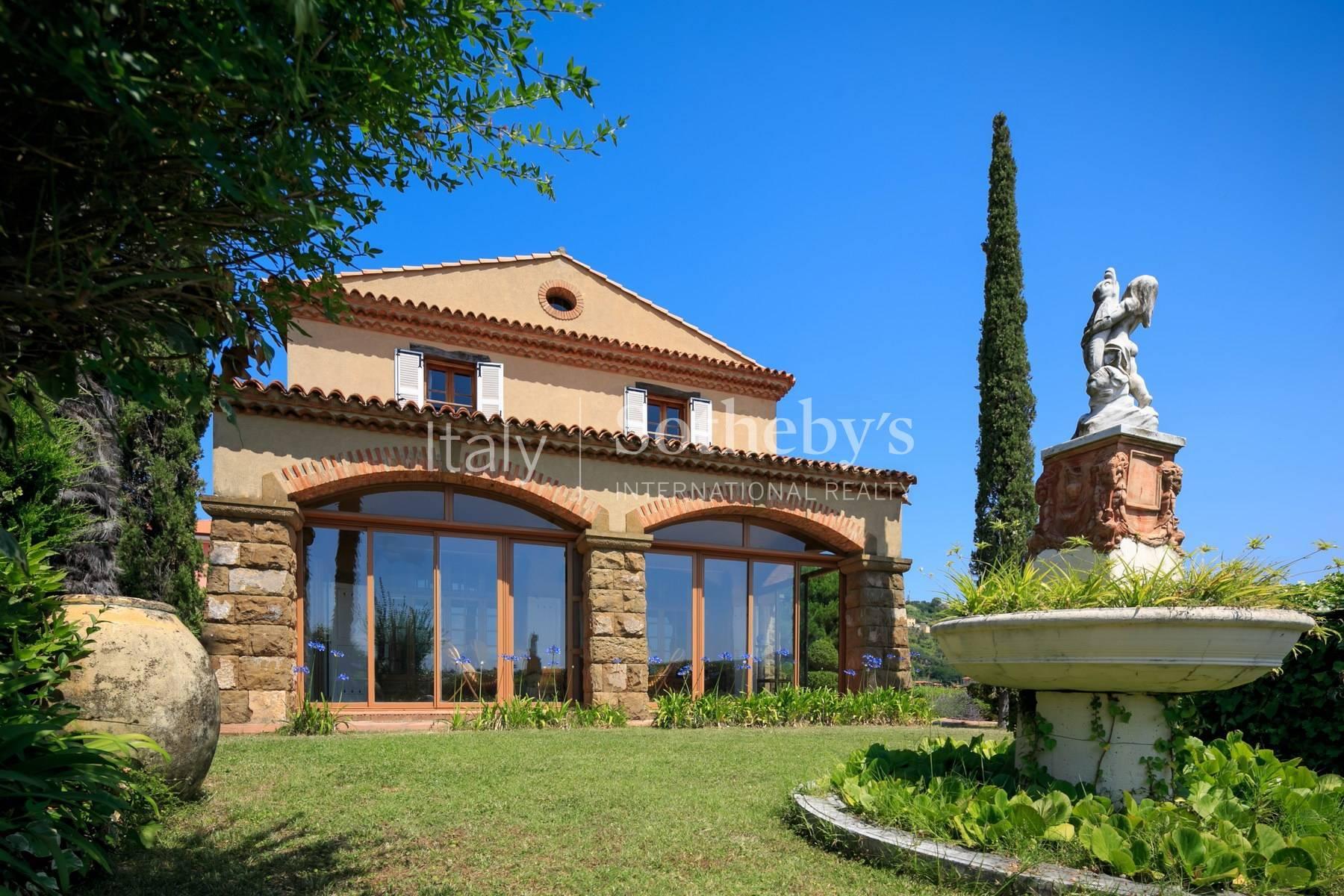 Prestigious villa with panoramic sea views on the Gulf of Poets - 4