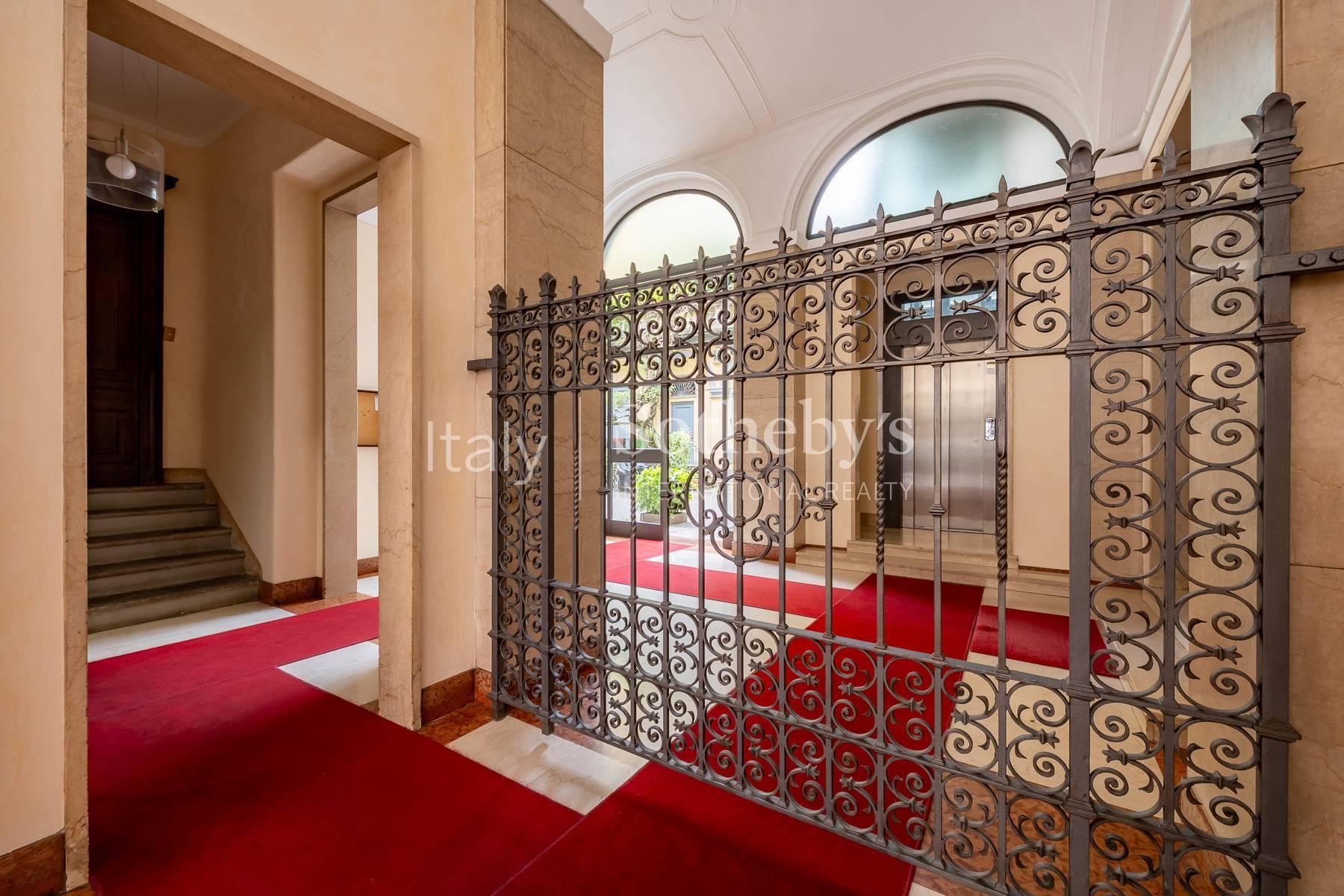 Ampio appartamento di autentica eleganza d’epoca, in vendita, Milano | Sotheby’s Realty Italy - 10