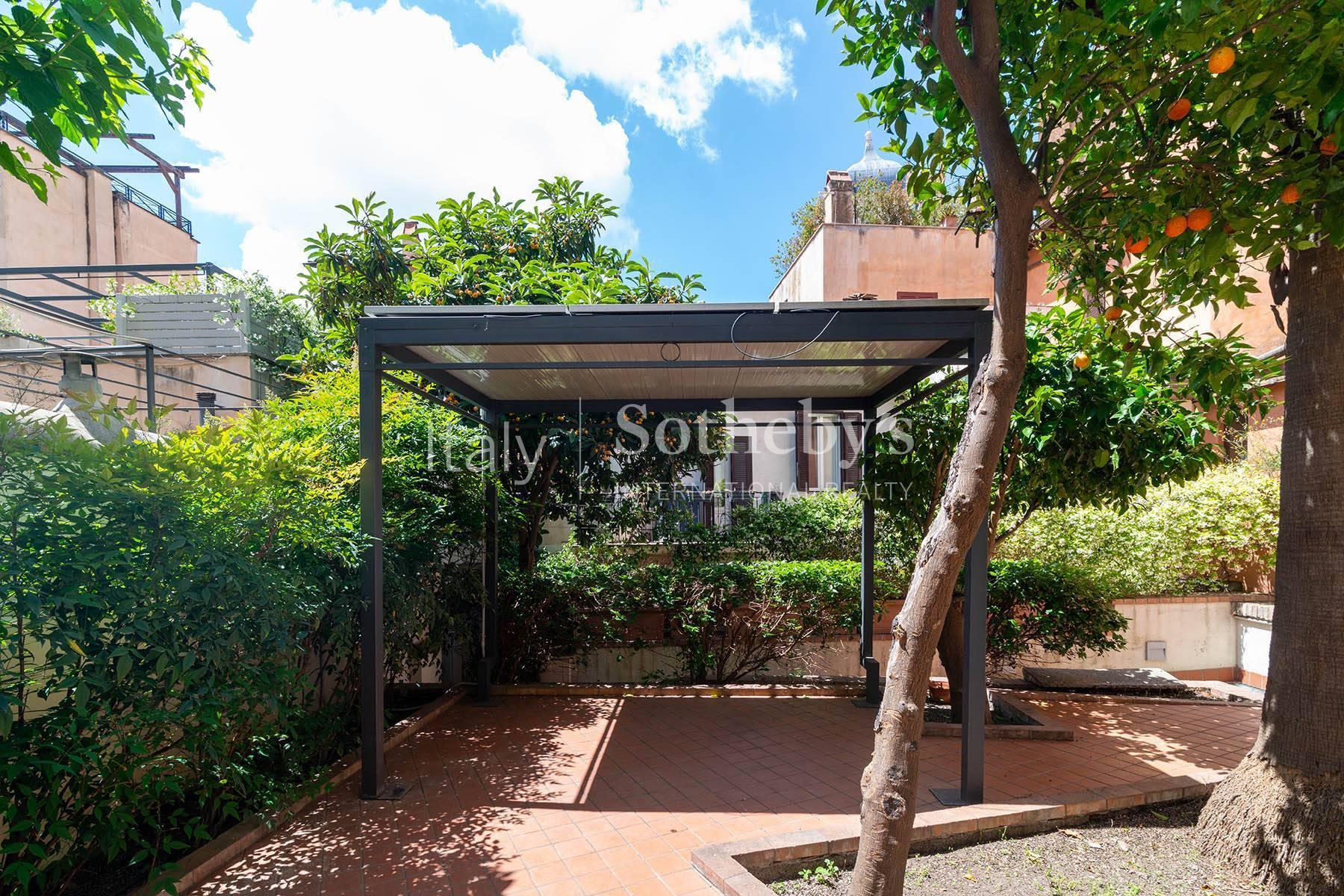 Splendida proprietà con giardino privato, in vendita, Roma | Sotheby’s Realty Italy - 2