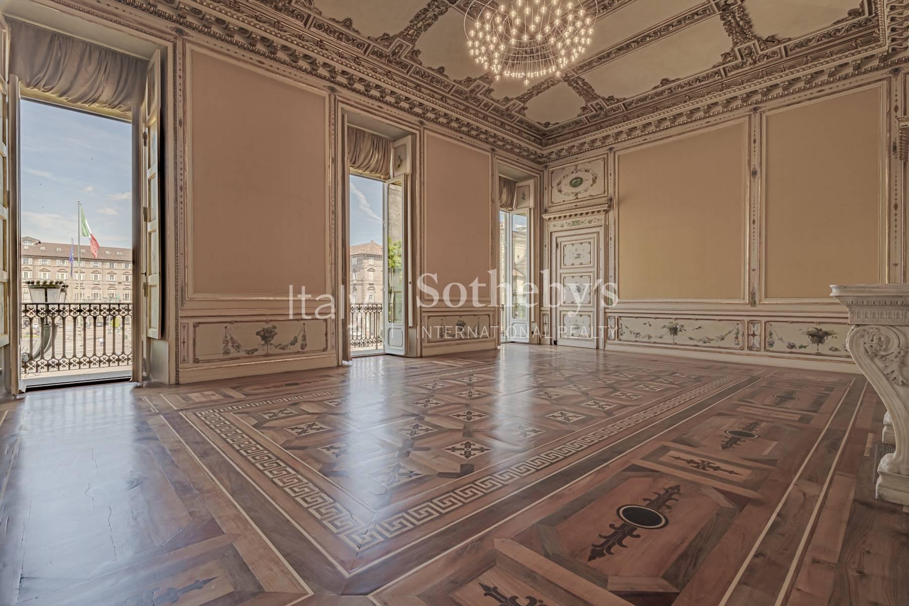 Raffinato appartamento d’epoca nel centro di Torino - 5