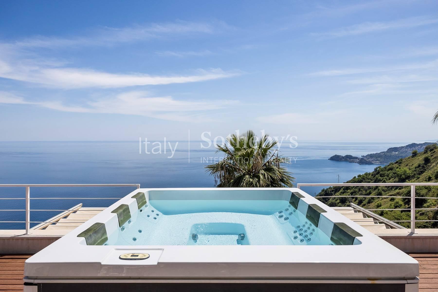 Splendida villa con vista panoramica vicino Taormina, in vendita, Letojanni | Sotheby’s Realty Italy - 24