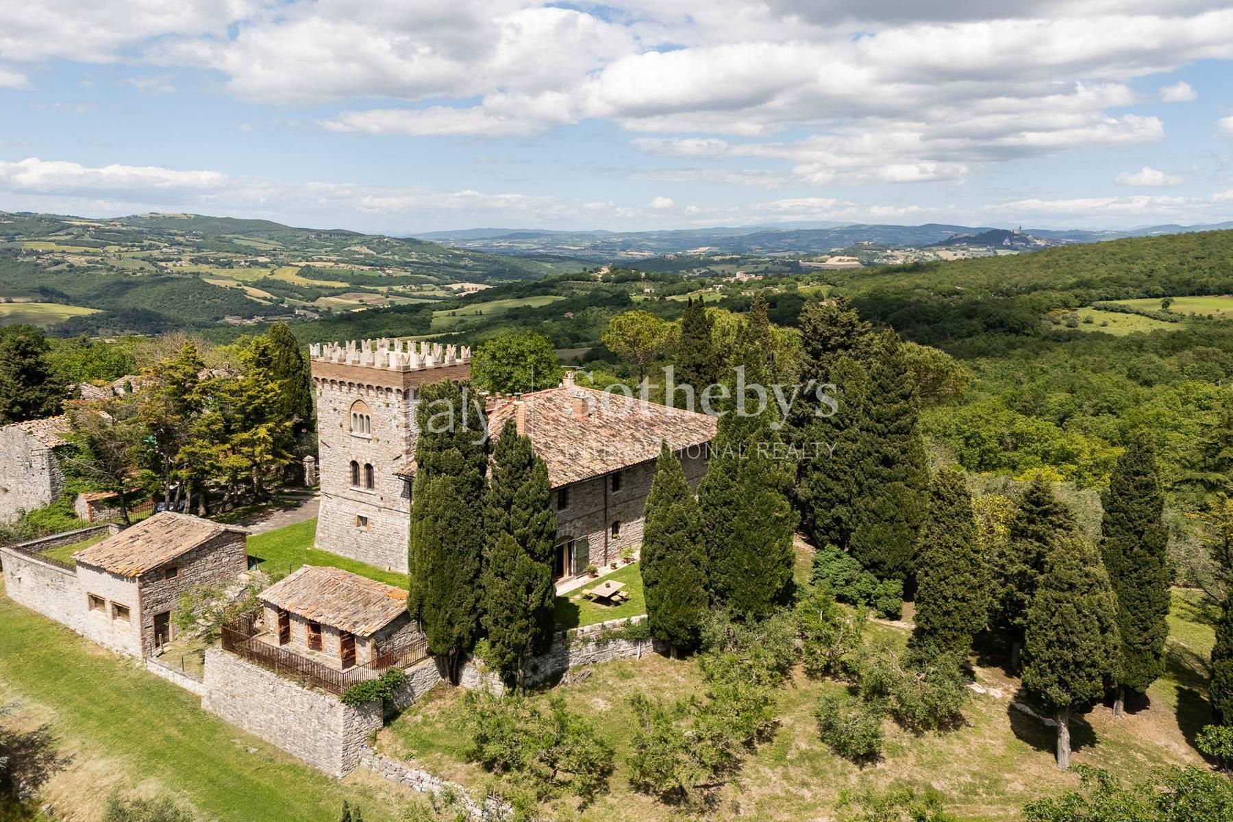 Antica torre del XIII sec. con parco e vista unica su Todi - 2