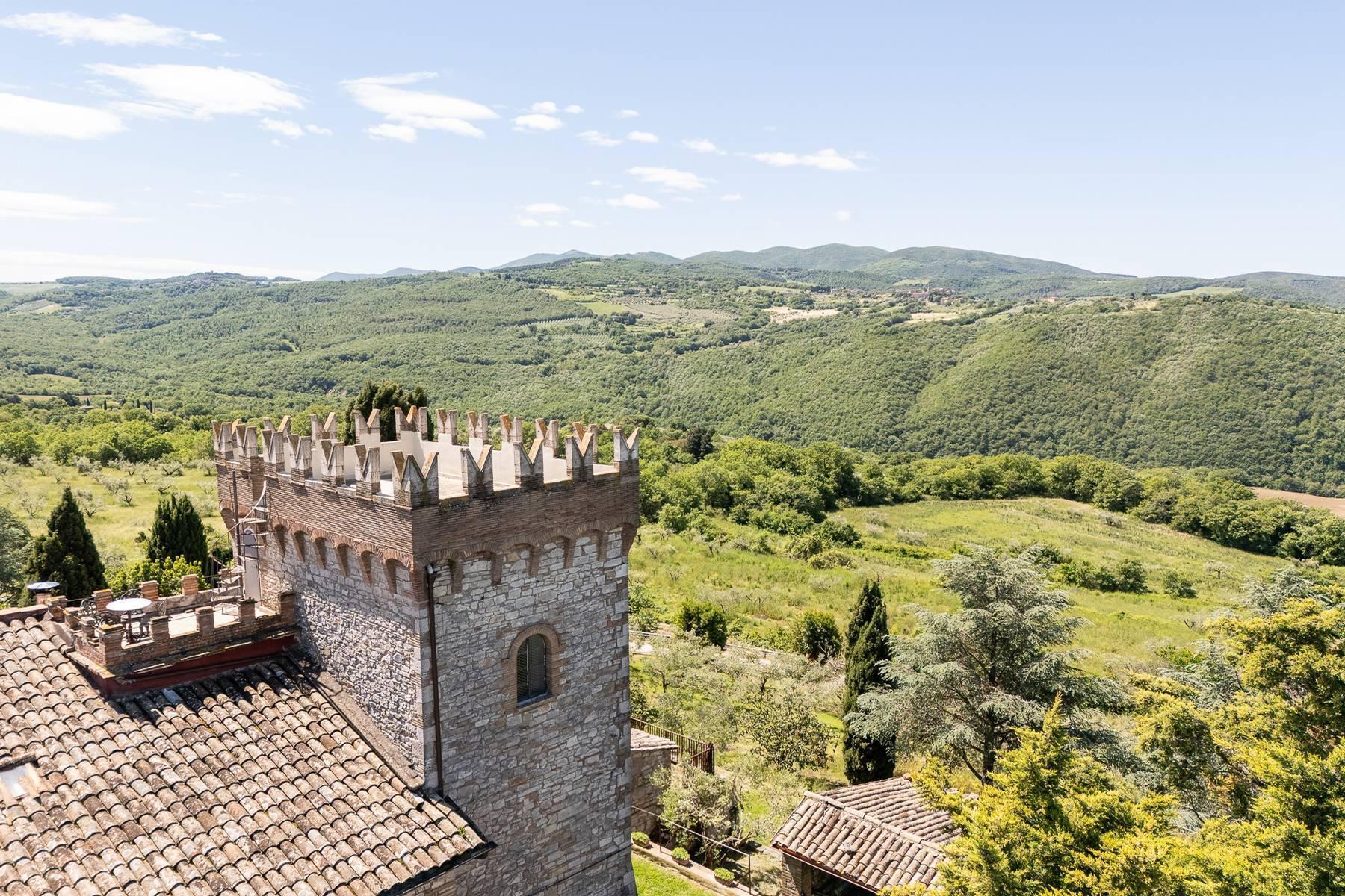 Antica torre del XIII sec. con parco e vista unica su Todi - 1