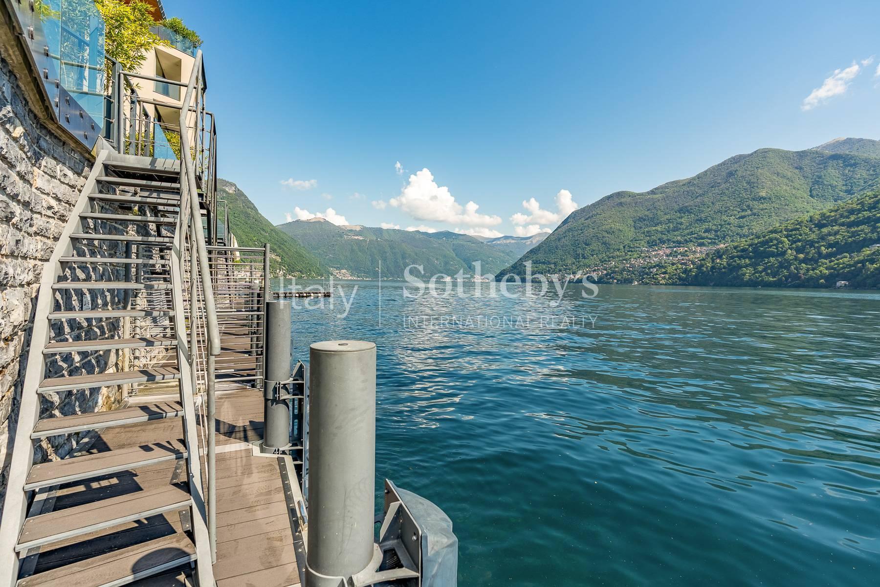 Iconico appartamento fronte lago con darsena e giardino privato, in vendita, Laglio | Sotheby’s Realty Italy - 24