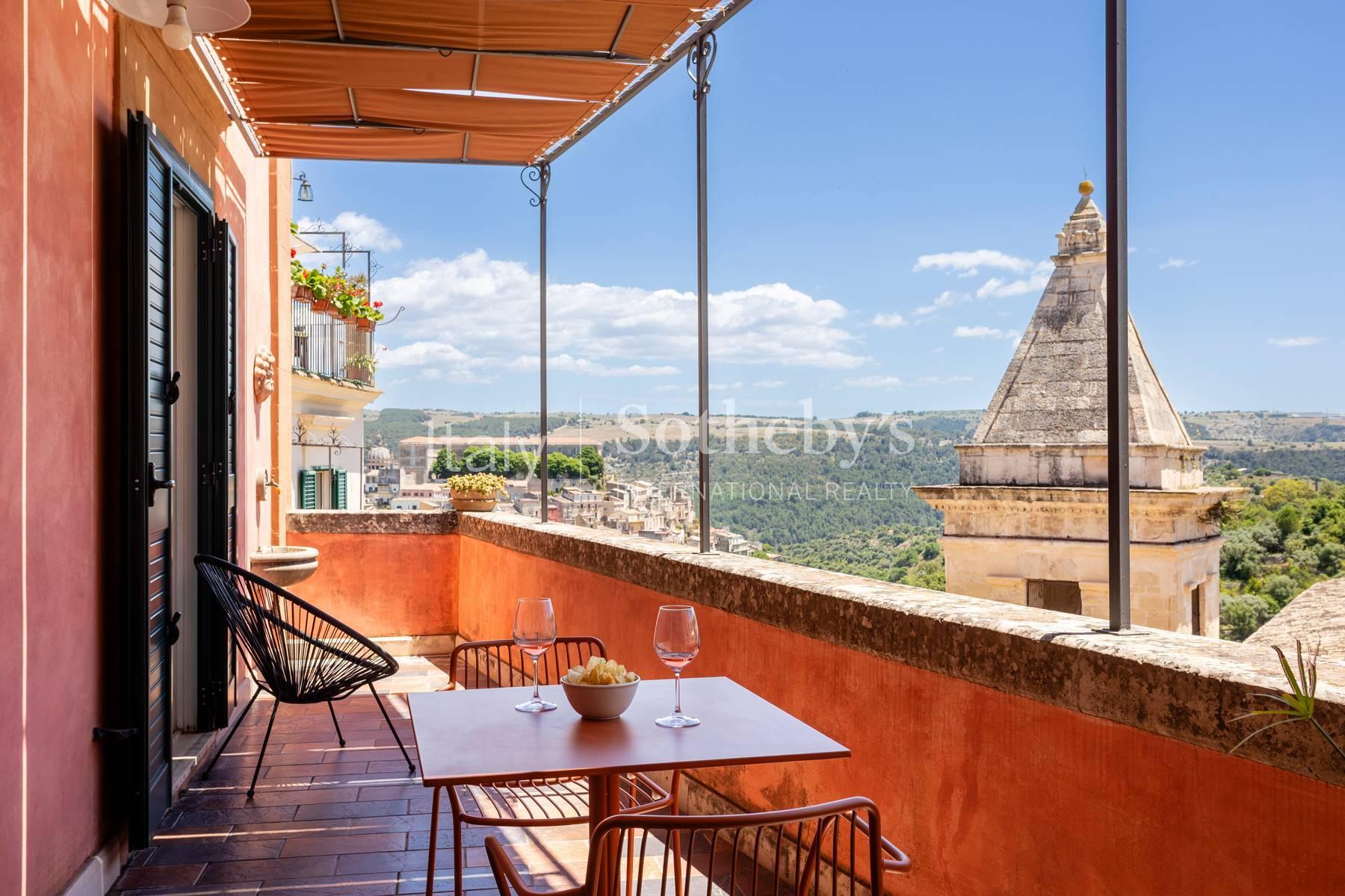 Prestigious residence with terraces in the heart of Ragusa Ibla - 4