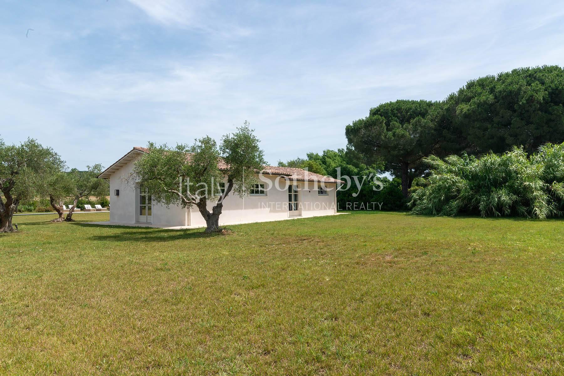 Splendido casale con dépendance e piscina a Capalbio, in vendita, Capalbio | Sotheby’s Realty Italy - 16