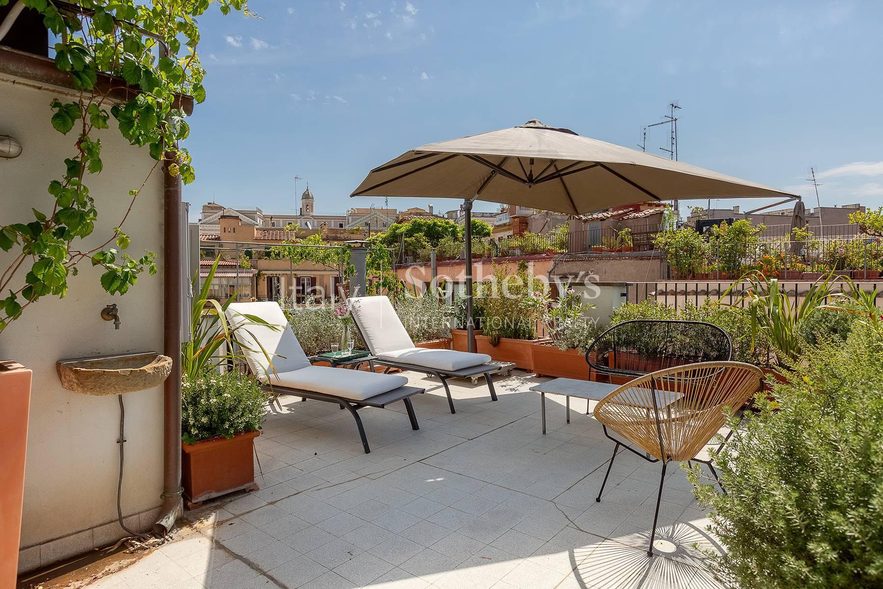 Dimora indipendente con vista su Colosseo e Vittoriano, in vendita, Roma | Sotheby’s Realty Italy - 17