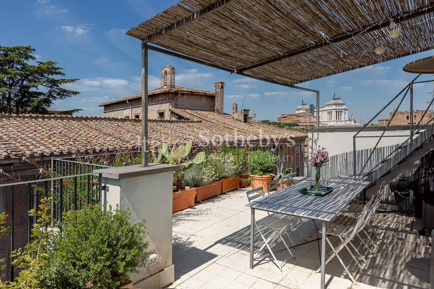 Dimora indipendente con vista su Colosseo e Vittoriano, in vendita, Roma | Sotheby’s Realty Italy - 19