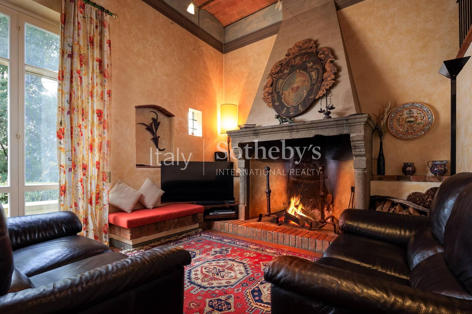 Villa con dépendance e vigneto in Toscana - 5