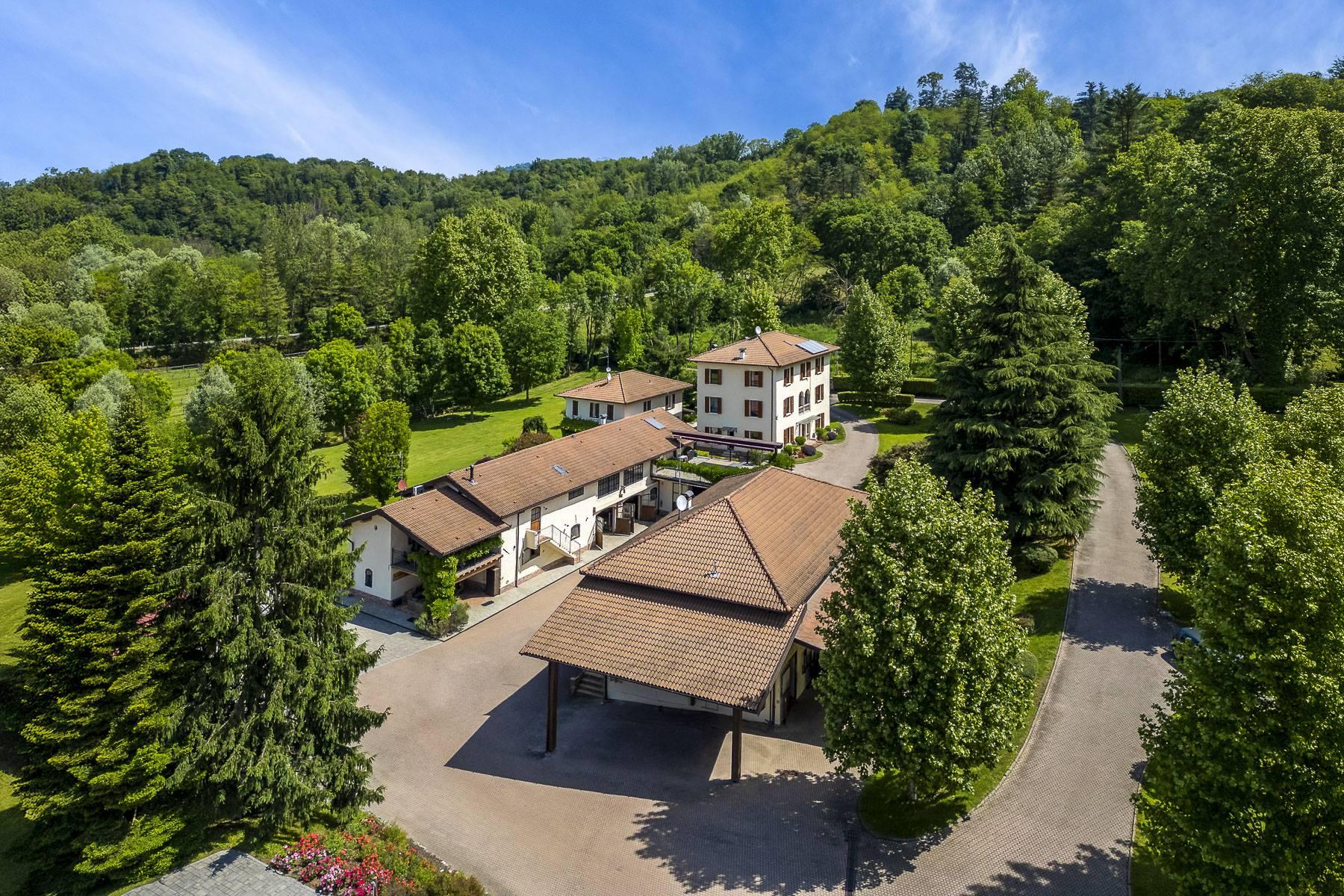 Stunning equestrian property - 1