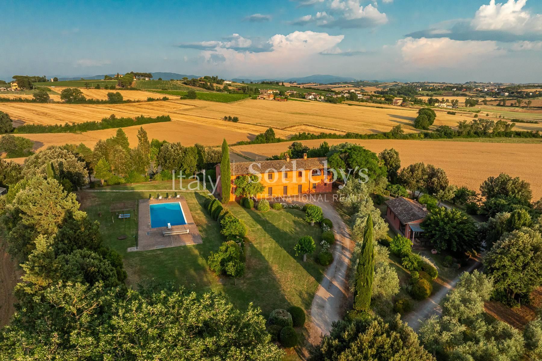 Elegante tenuta a due passi da Perugia - 2