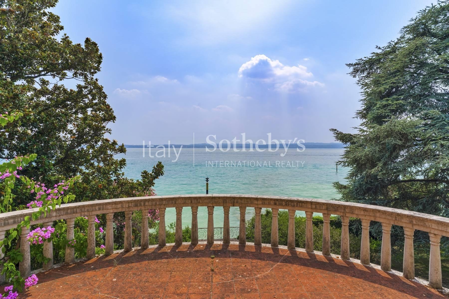 Unrivalled waterfront estate on Lake Garda - 6