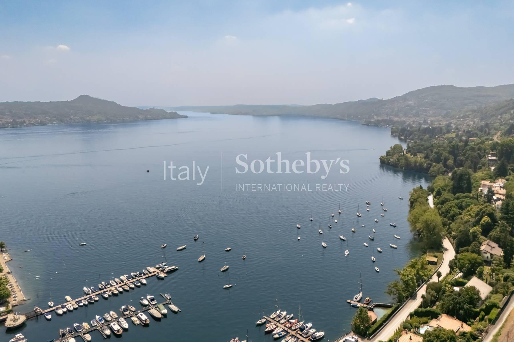 Elegante Villa con Piscina sul Lago Maggiore, in vendita, Lesa | Sotheby’s Realty Italy - 21