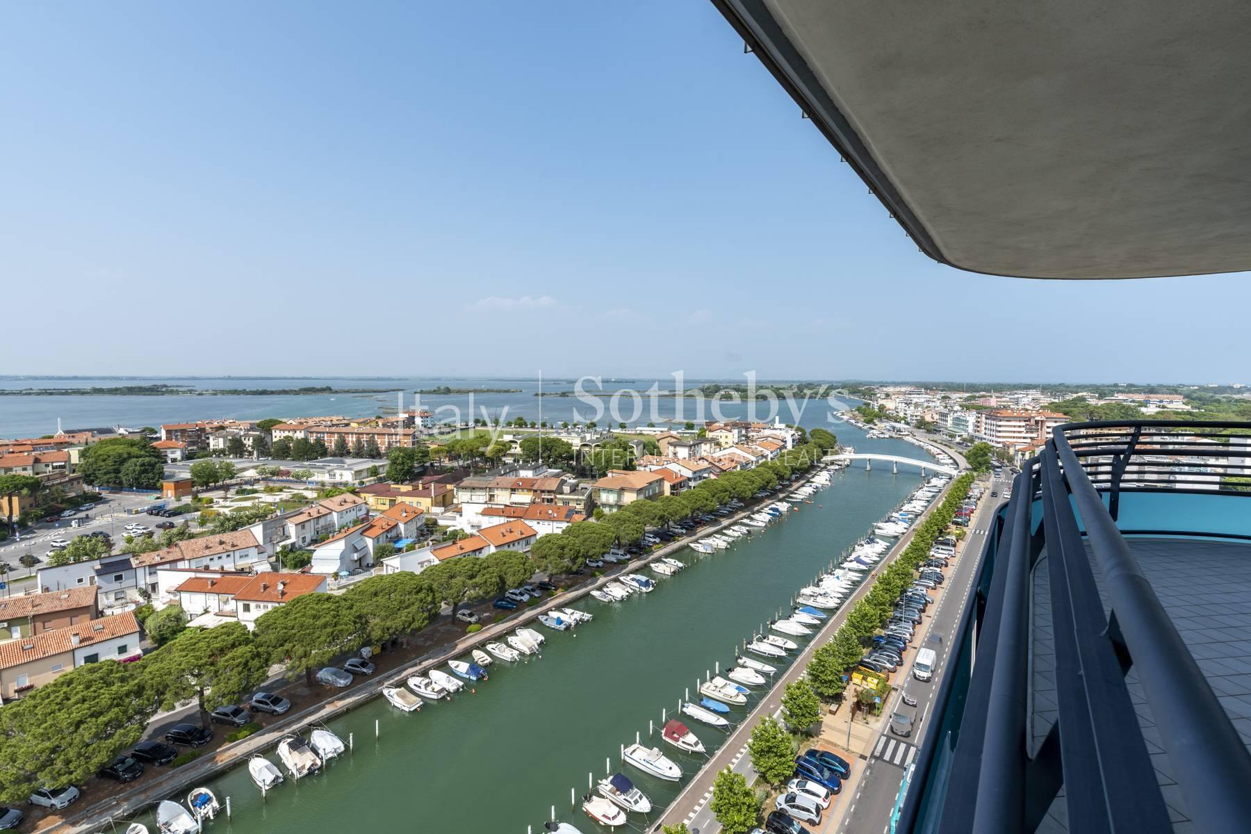 Prestigioso attico con vista sul blu dell'Adriatico, in vendita, Grado | Sotheby’s Realty Italy - 4