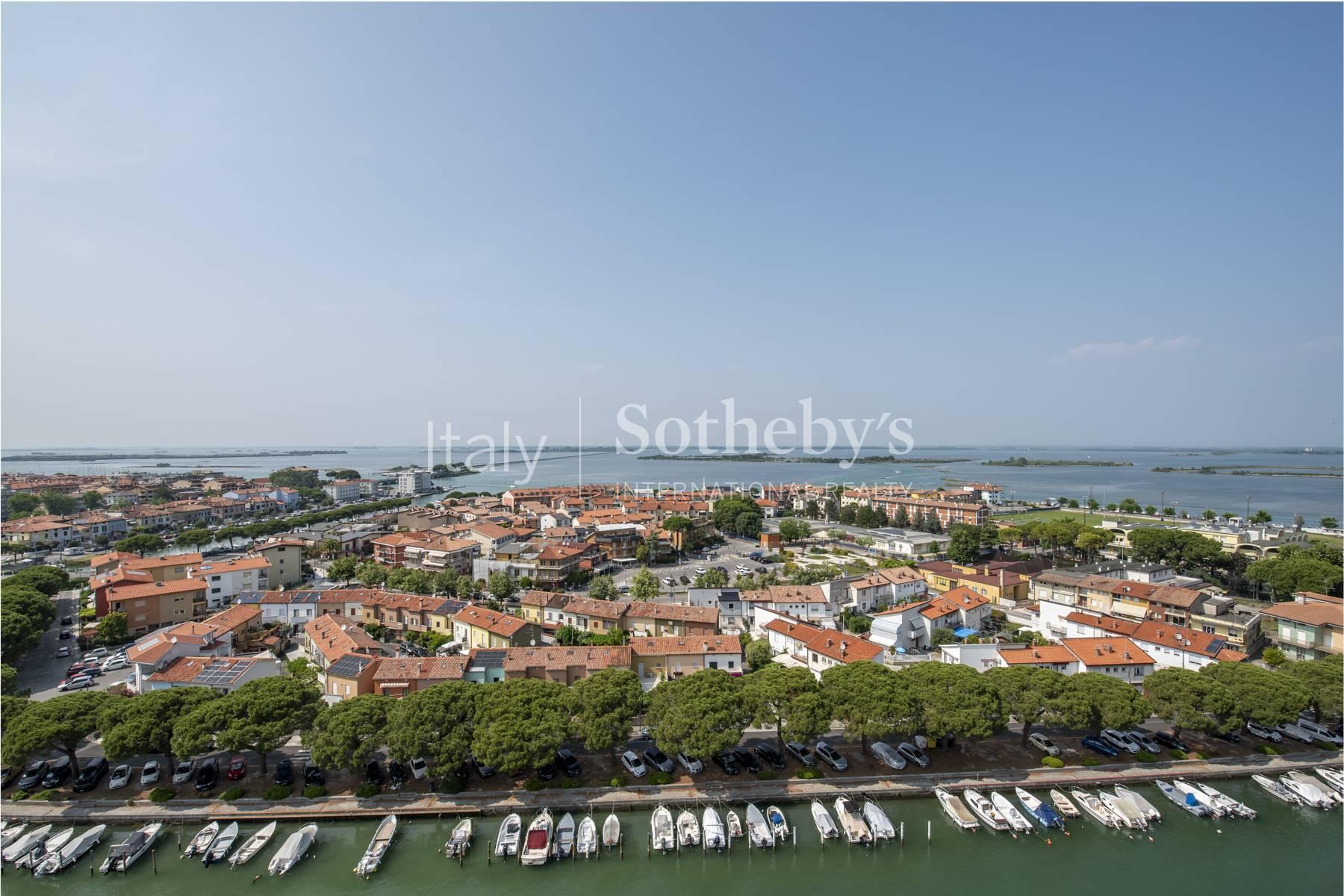 Prestigioso attico con vista sul blu dell'Adriatico, in vendita, Grado | Sotheby’s Realty Italy - 22