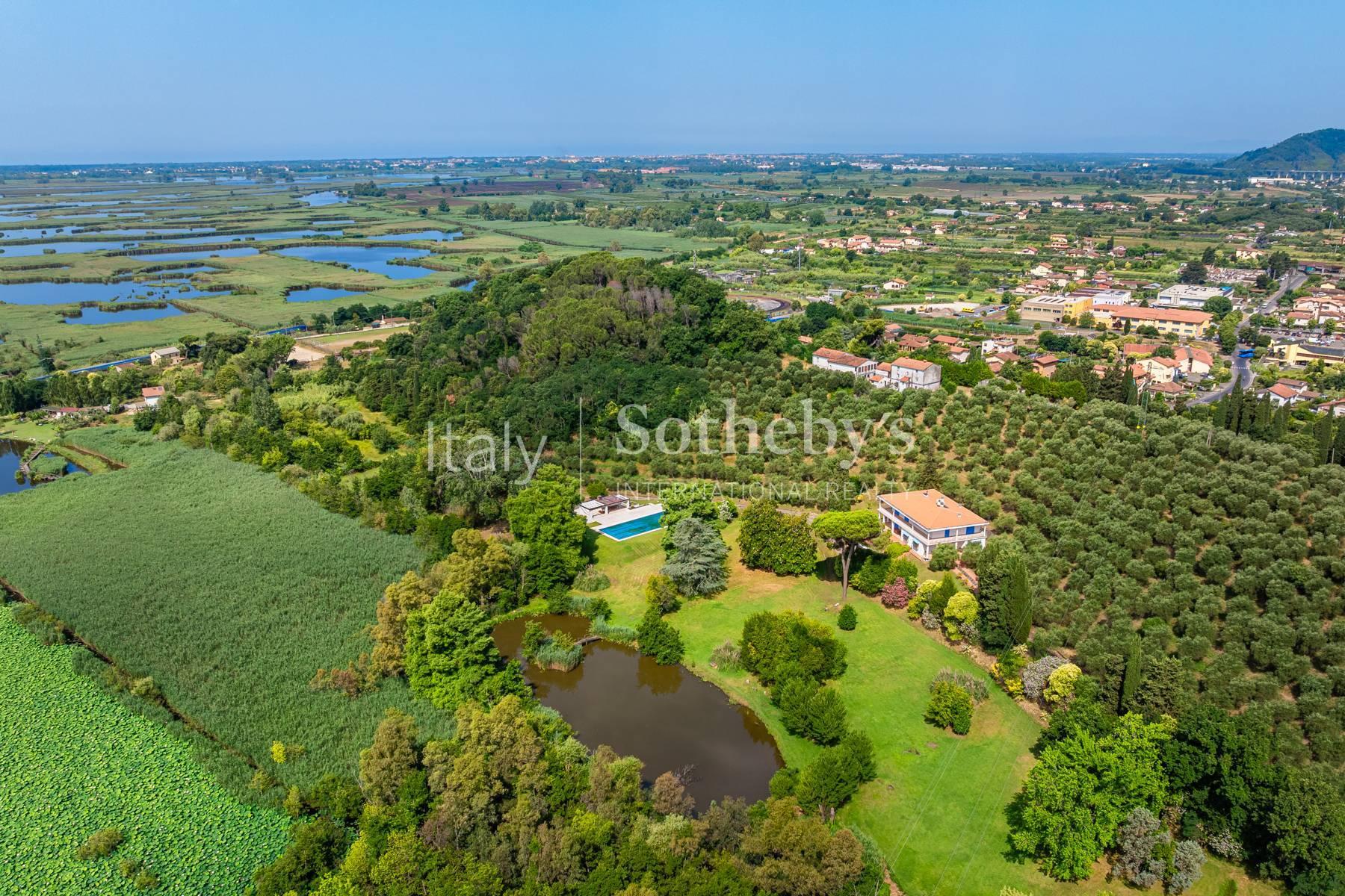 Elegante villa toscana con piscina, laghetto e dépandance, in vendita, Massarosa | Sotheby’s Realty Italy - 33
