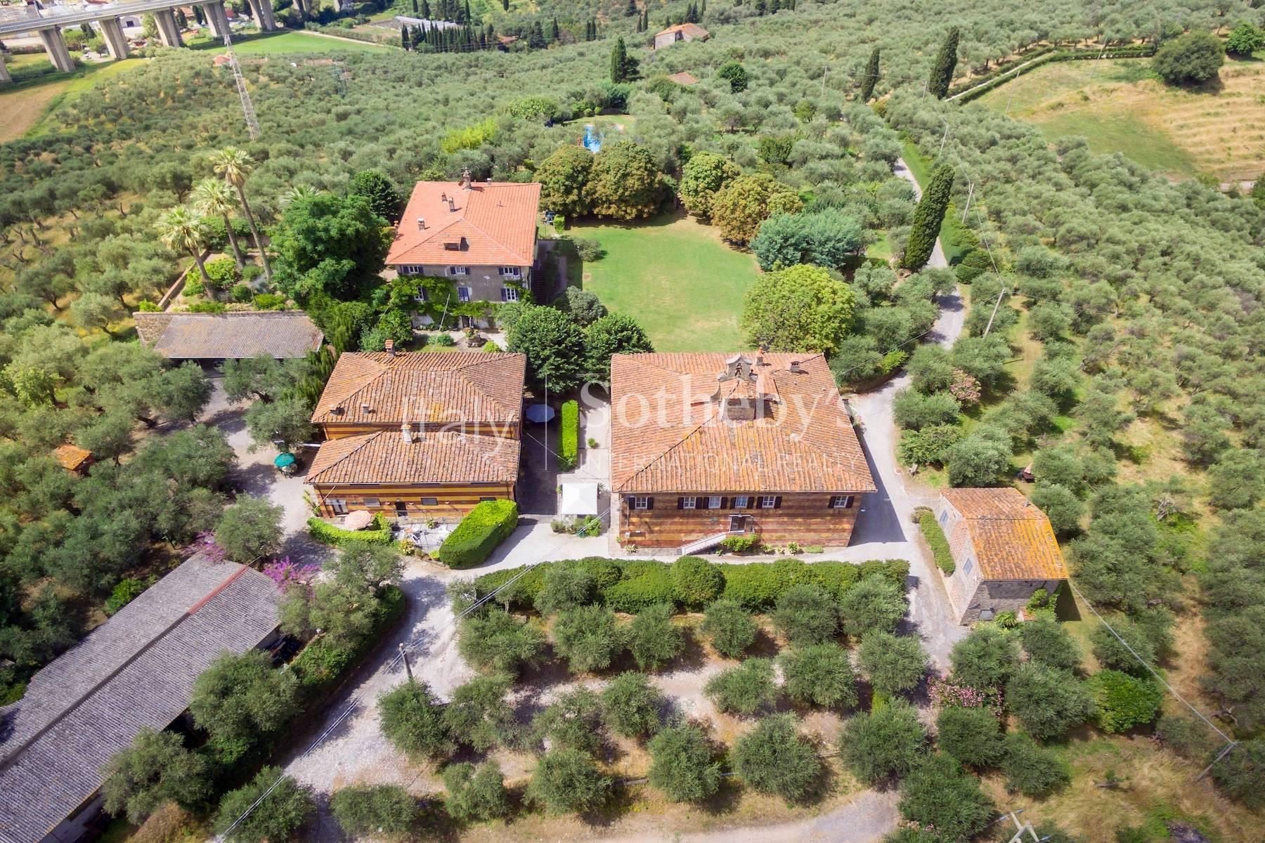 Prestigiosa tenuta del 1700 sulle colline di Lucca - 4