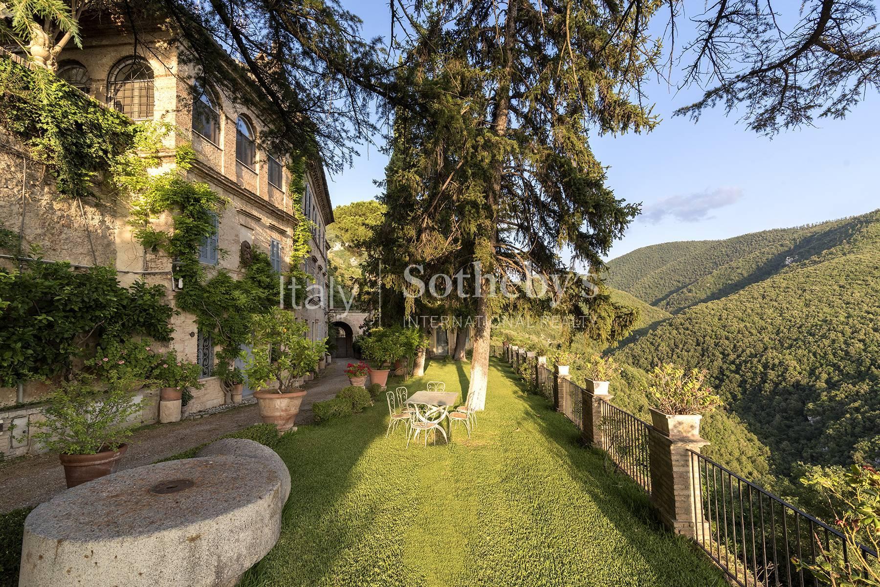 Appartamento con vista nel borgo di Roccantica, in vendita, Roccantica | Sotheby’s Realty Italy - 3