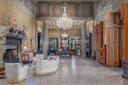 Storica villa maestosa con vista mozzafiato sulla campagna fiorentina, in vendita, Borgo San Lorenzo | Sotheby’s Realty Italy - 7
