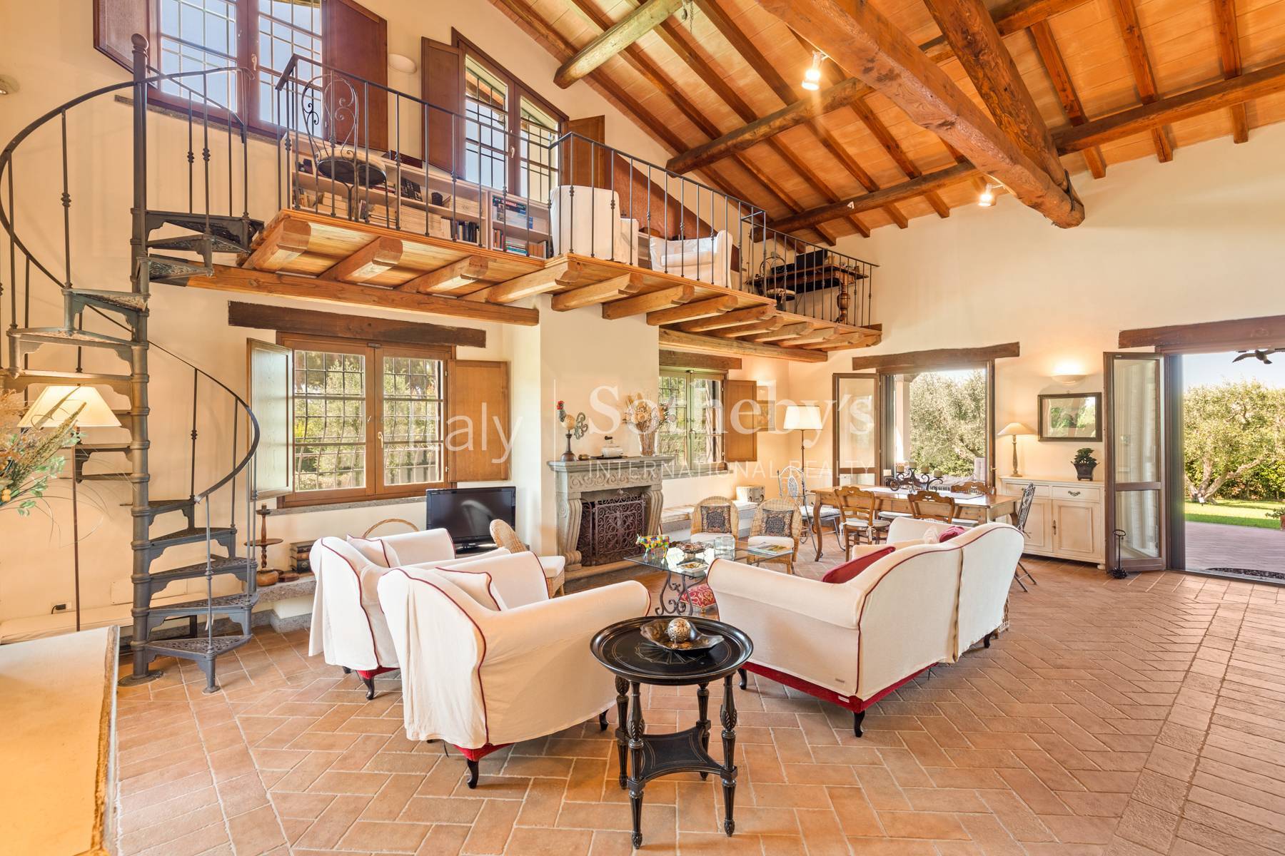 Villa with Stunning Pool and Private Park - 5
