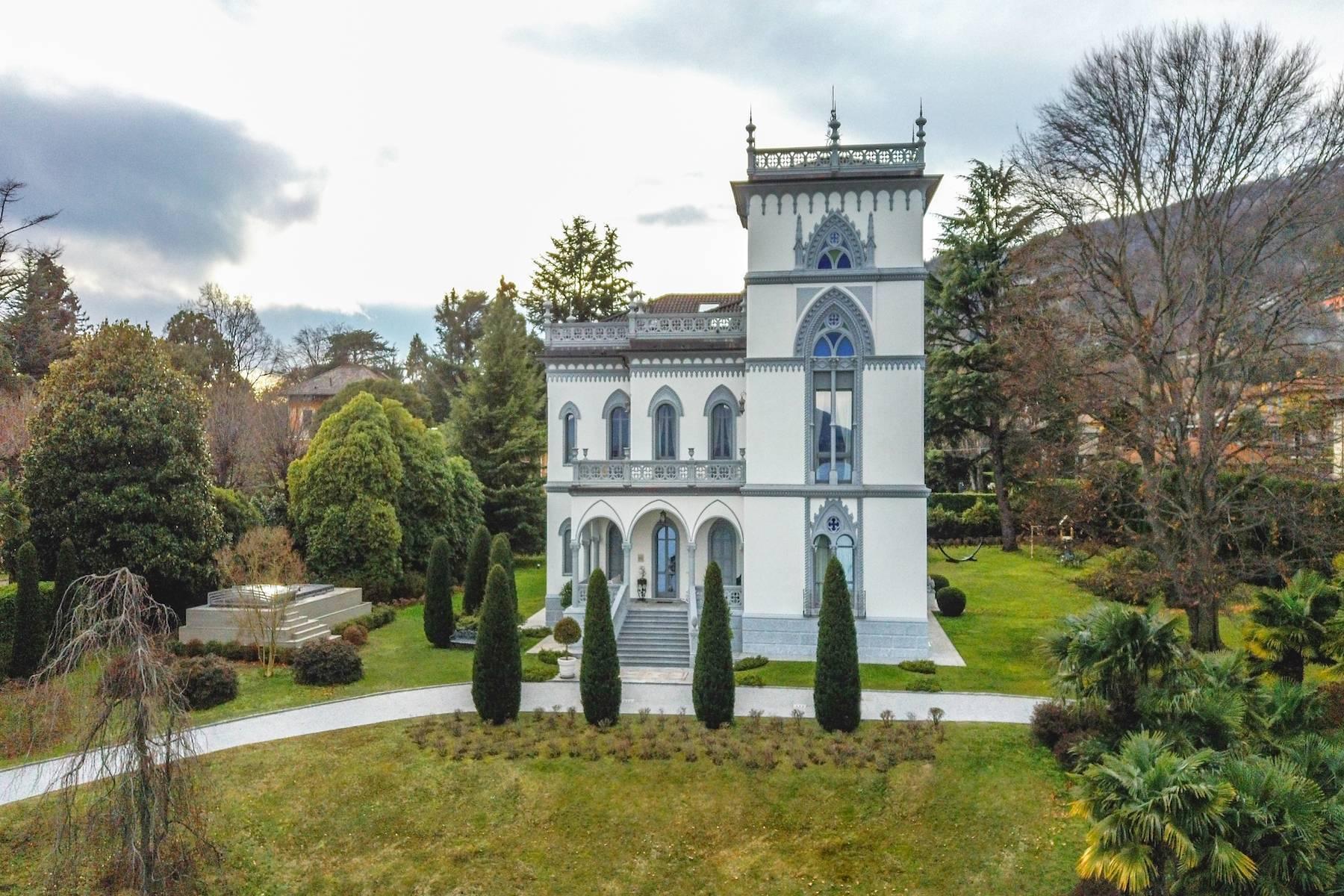 Art-Nouveau villa on the shores of Lake Maggiore - 1