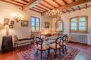 Elegante casa colonica con vista panoramica, in vendita, Capannori | Sotheby’s Realty Italy - 7