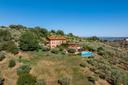 Elegante casa colonica con vista panoramica, in vendita, Capannori | Sotheby’s Realty Italy - 1