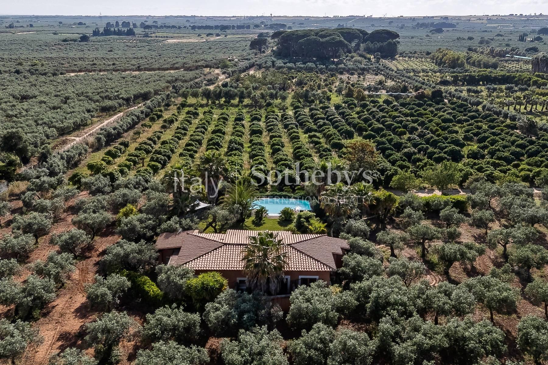 Villa in posizione riservata con piscina - 5