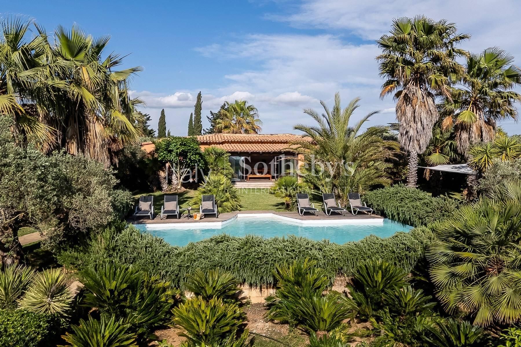 Villa in posizione riservata con piscina - 4