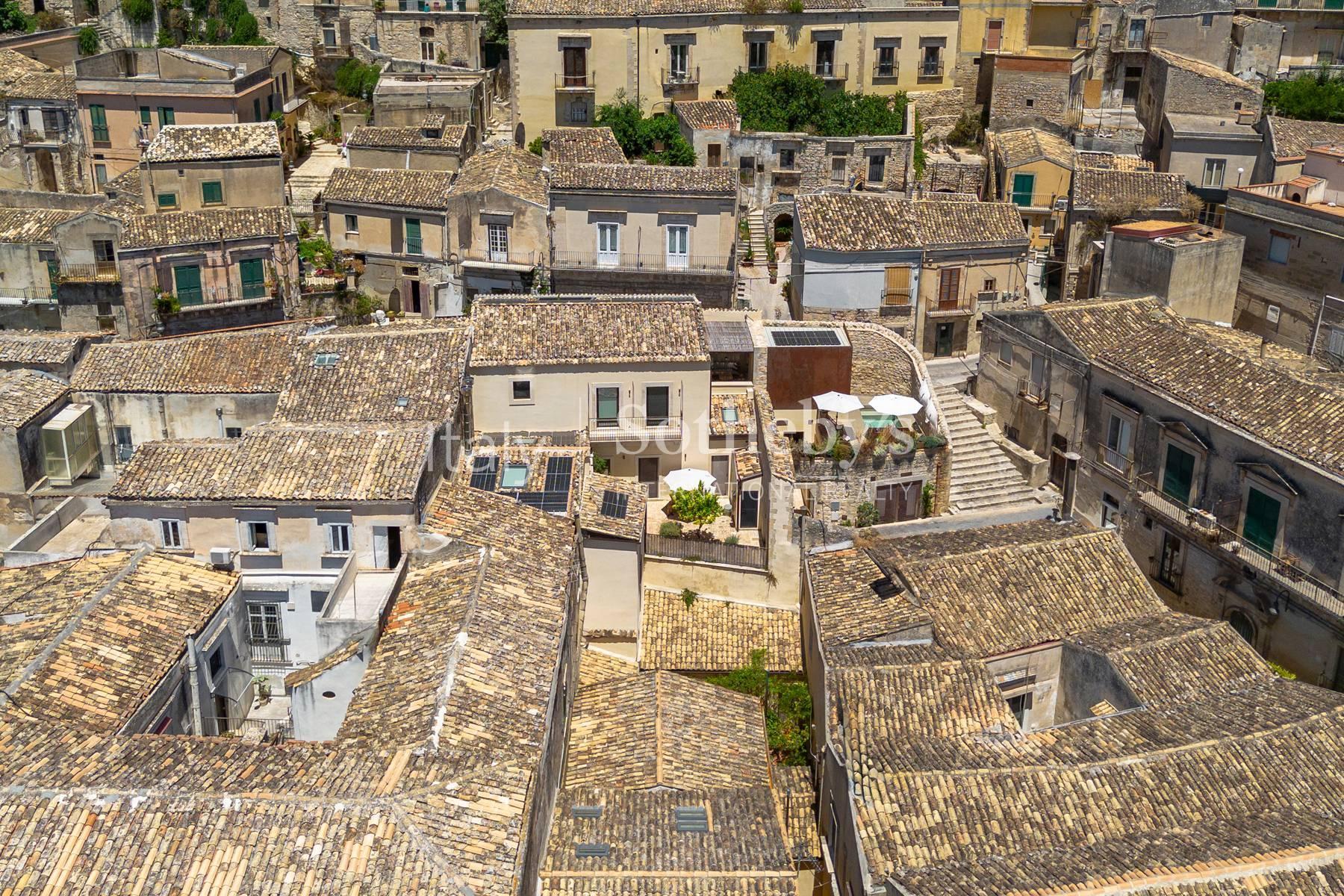 Casa indipendente con piscina nel centro storico di Modica, in vendita, Modica | Sotheby’s Realty Italy - 29