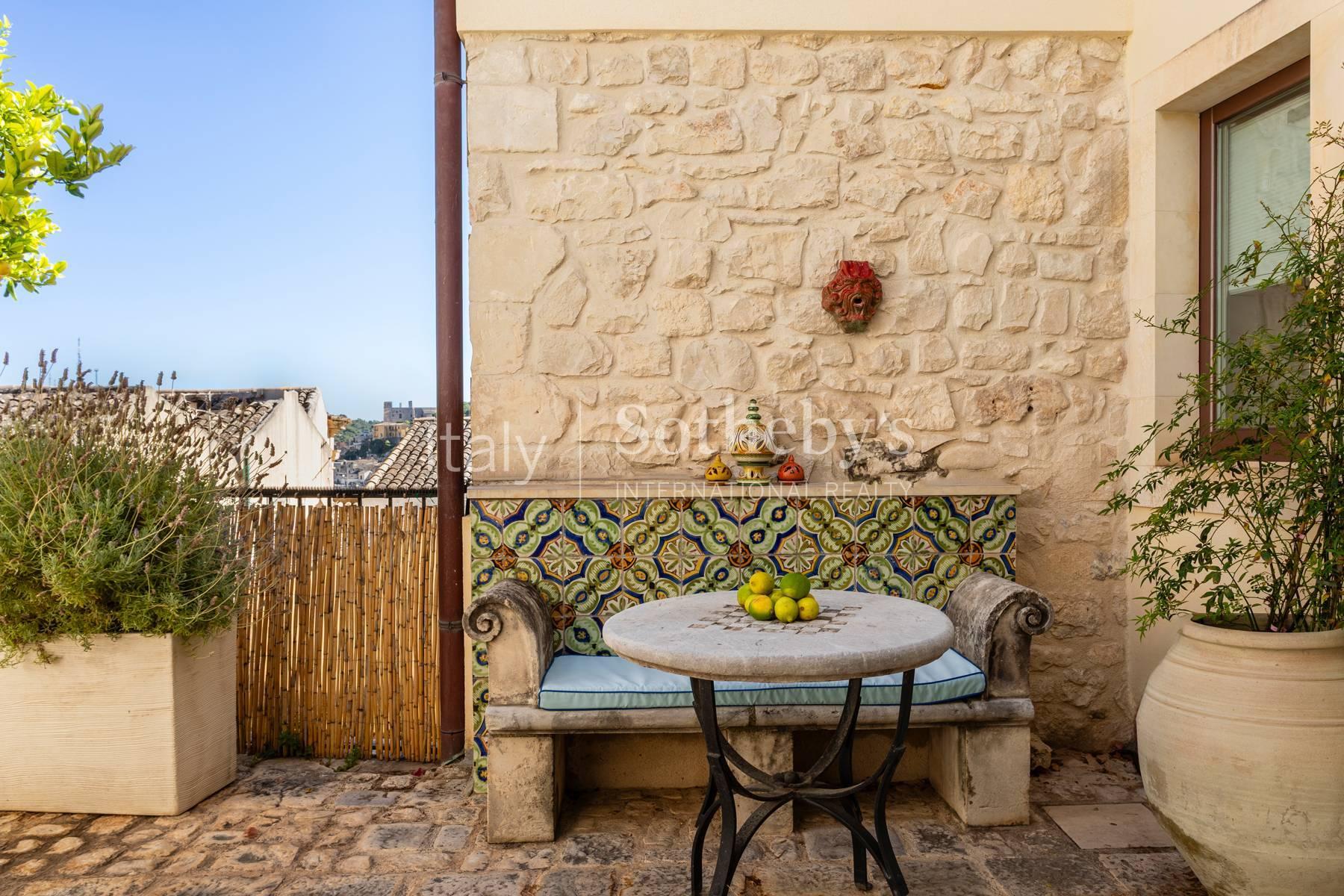 Casa indipendente con piscina nel centro storico di Modica, in vendita, Modica | Sotheby’s Realty Italy - 12
