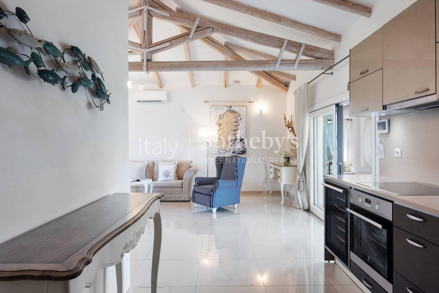 Villa con vista mare e grande giardino a Baja Sardinia, in vendita, Arzachena | Sotheby’s Realty Italy - 10