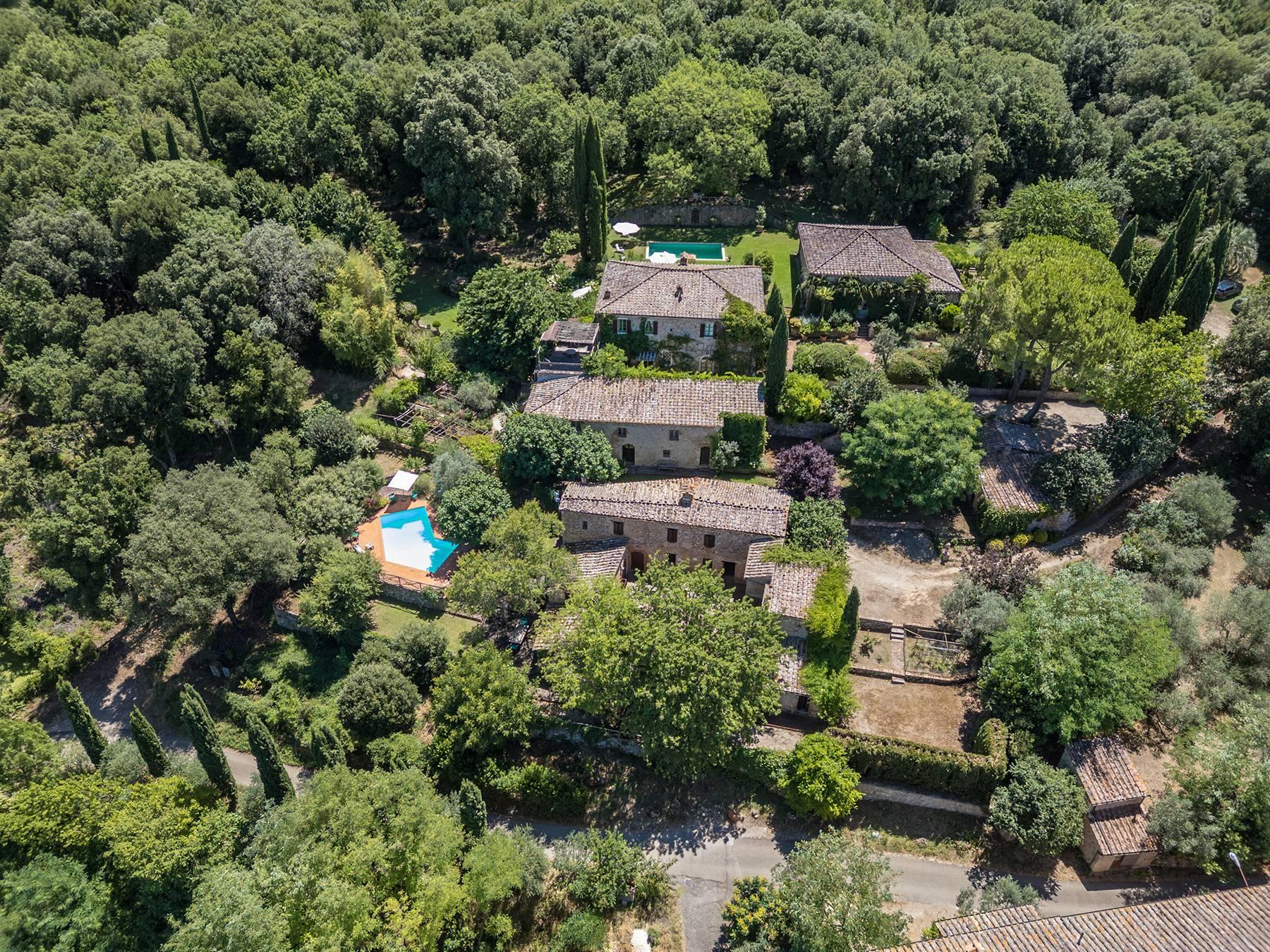 Elegant countryside estate close to Siena - 1