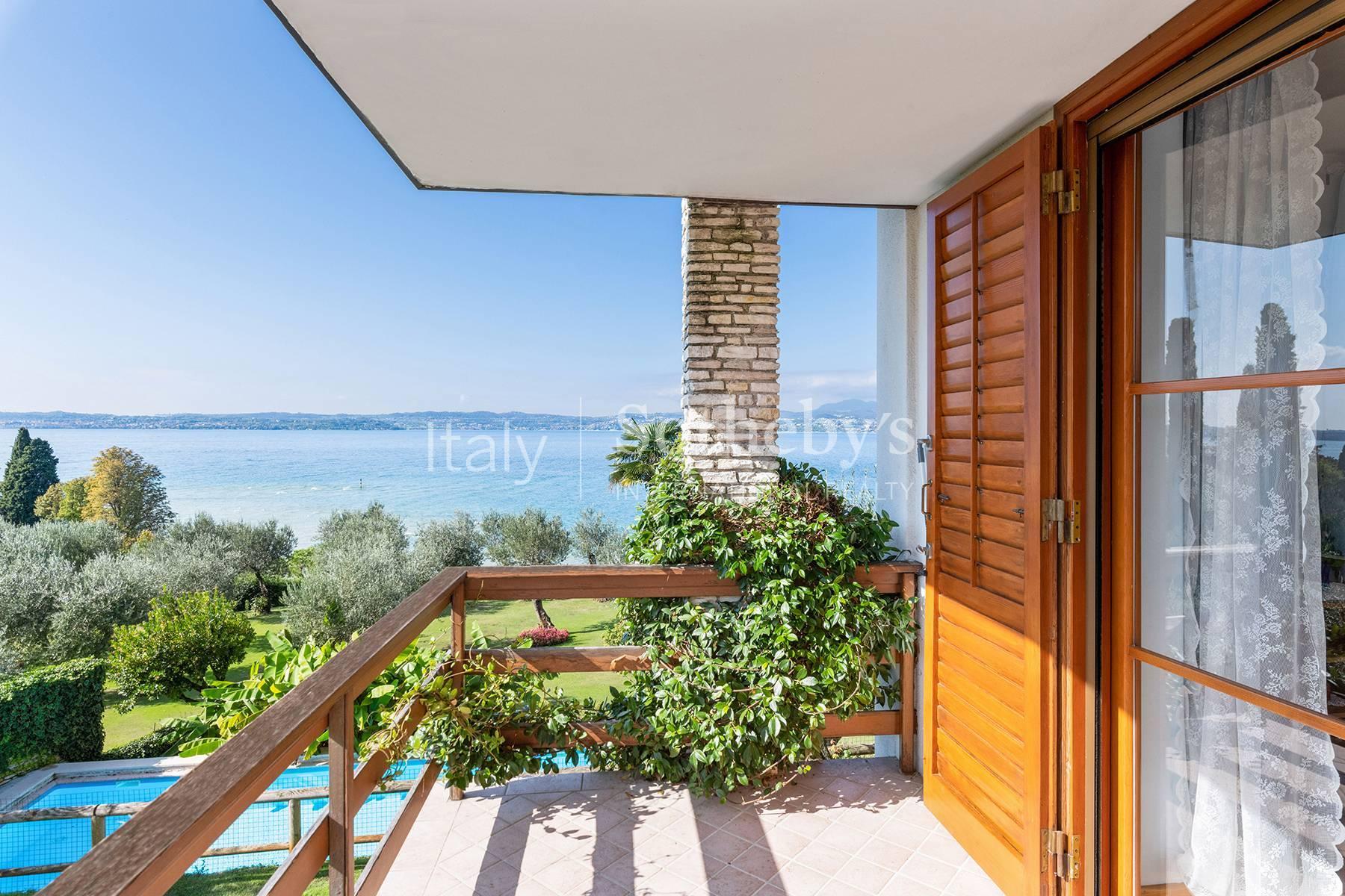Splendida villa fronte lago con dépendance e piscina, in vendita, Sirmione | Sotheby’s Realty Italy - 12