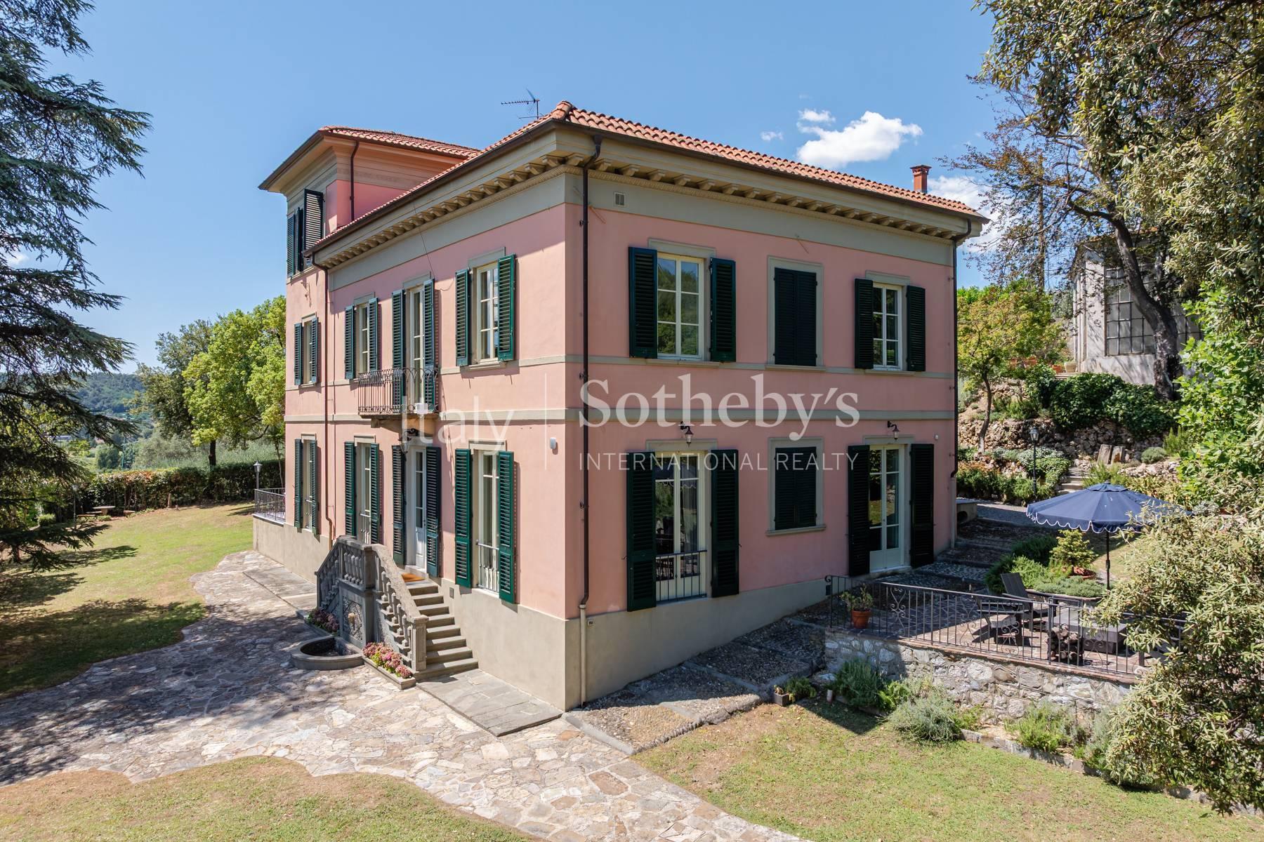 Elegante villa liberty tra le colline di Lucca - 2