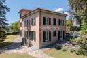 Elegante villa liberty tra le colline di Lucca, in vendita, Lucca | Sotheby’s Realty Italy - 2