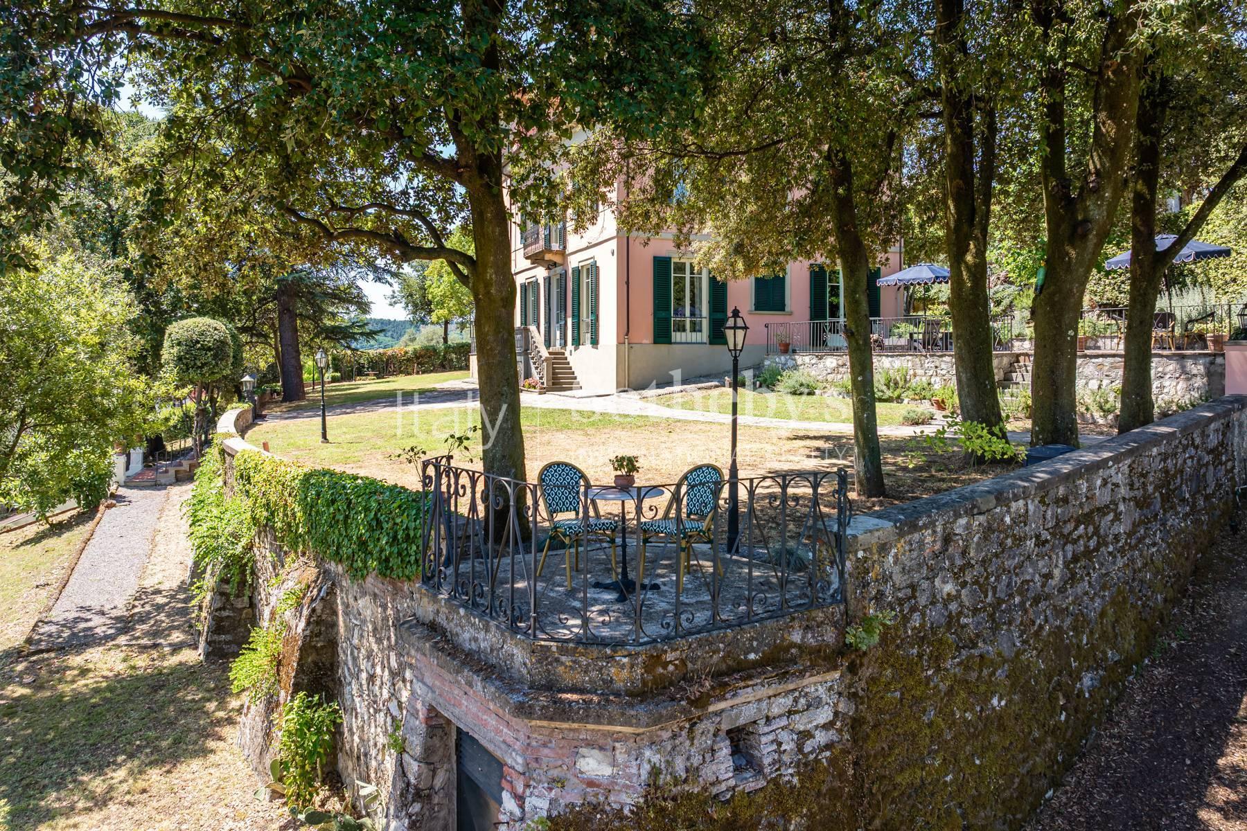 Elegante villa liberty tra le colline di Lucca - 5