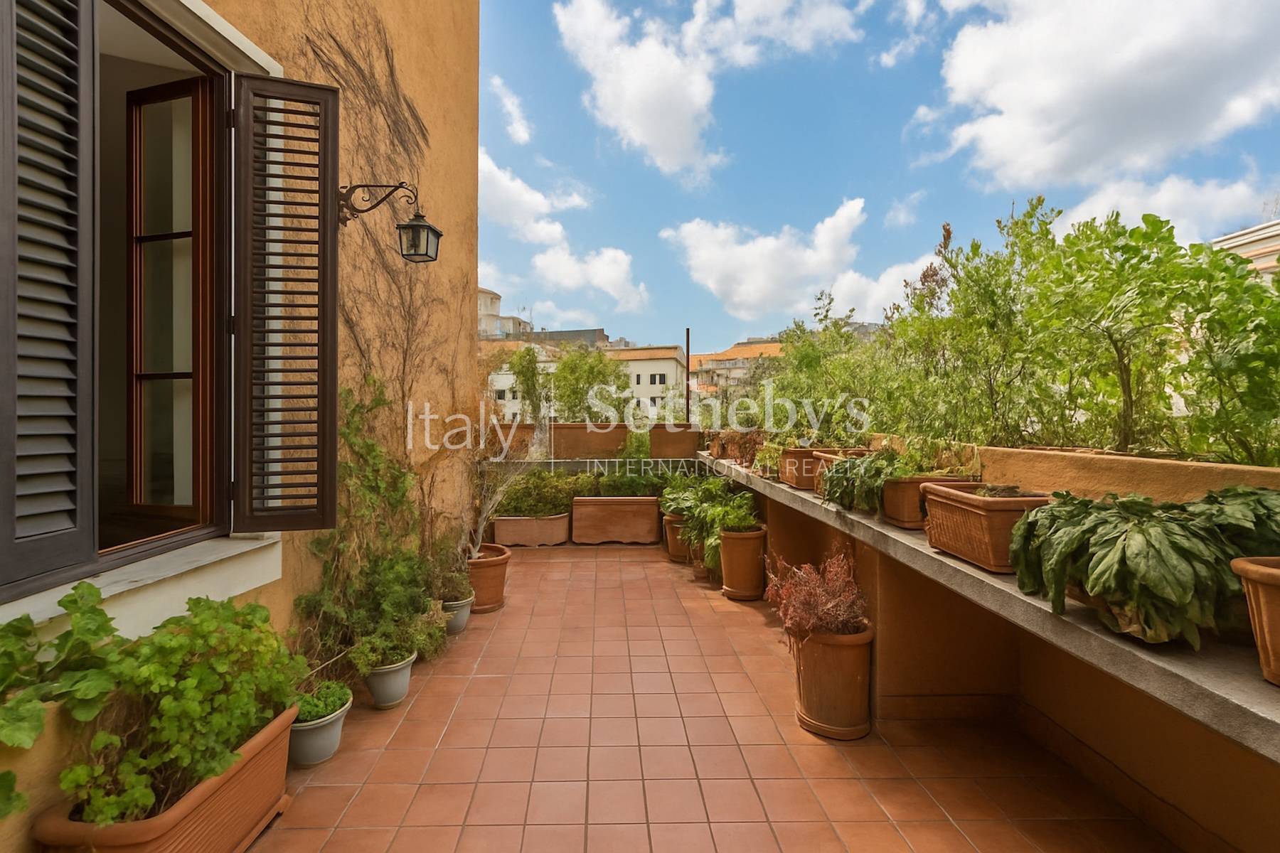 Elegante residenza con terrazza a due passi da Piazza Adriana, in vendita, Roma | Sotheby’s Realty Italy - 2