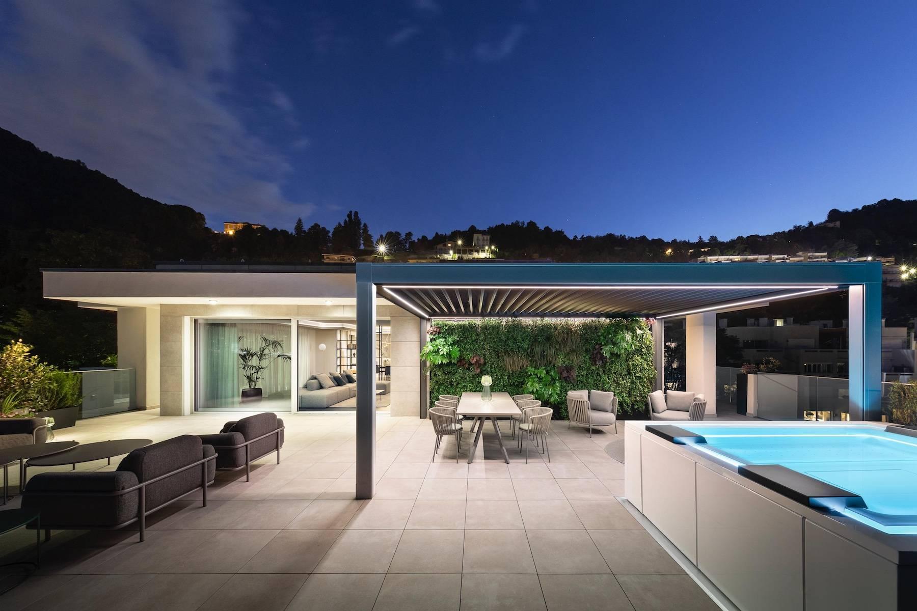 Splendida Penthouse con piscina completamente arredata - 1