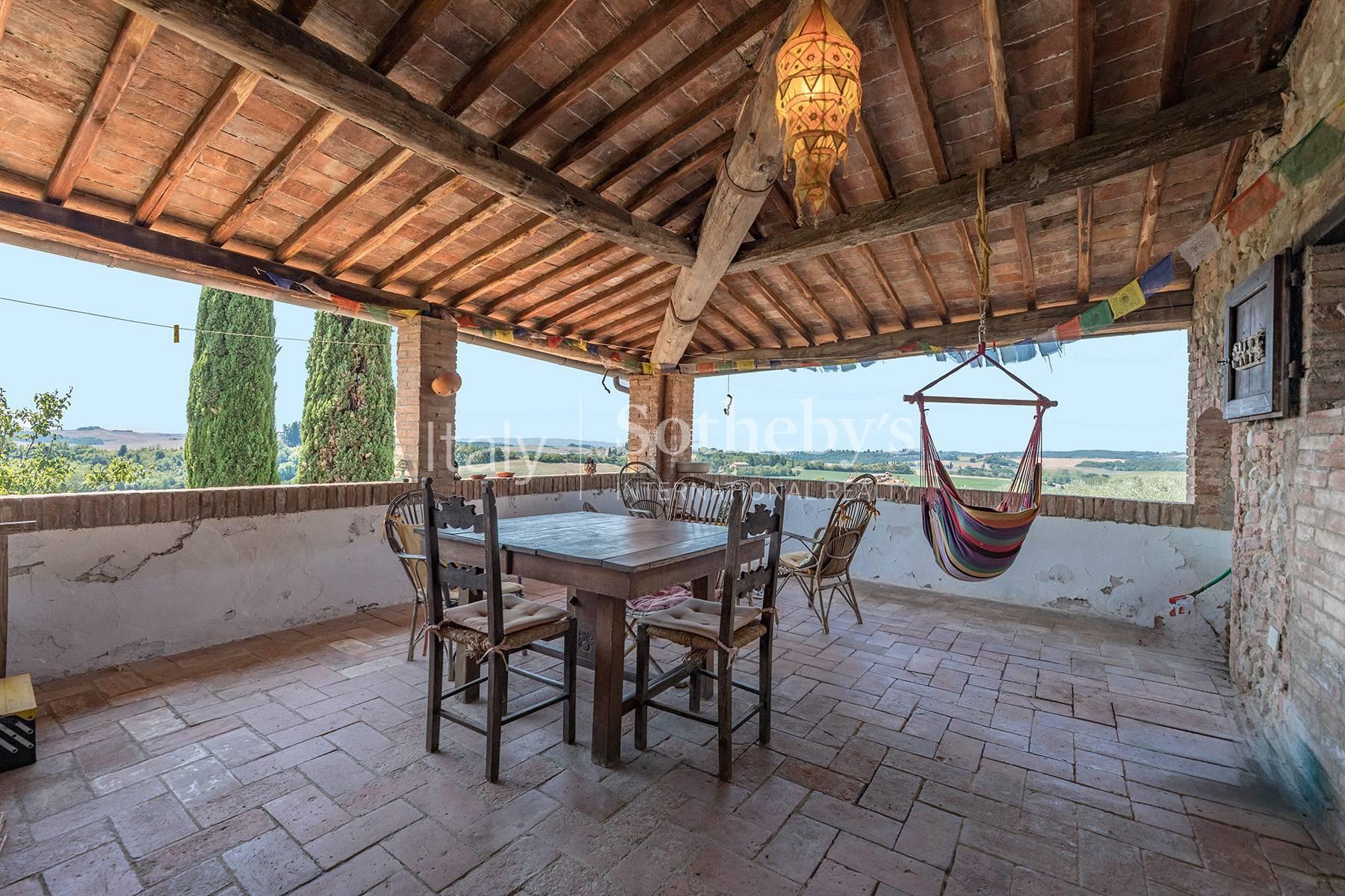 Storico borgo con vigna da restaurare nel Chianti classico - 6