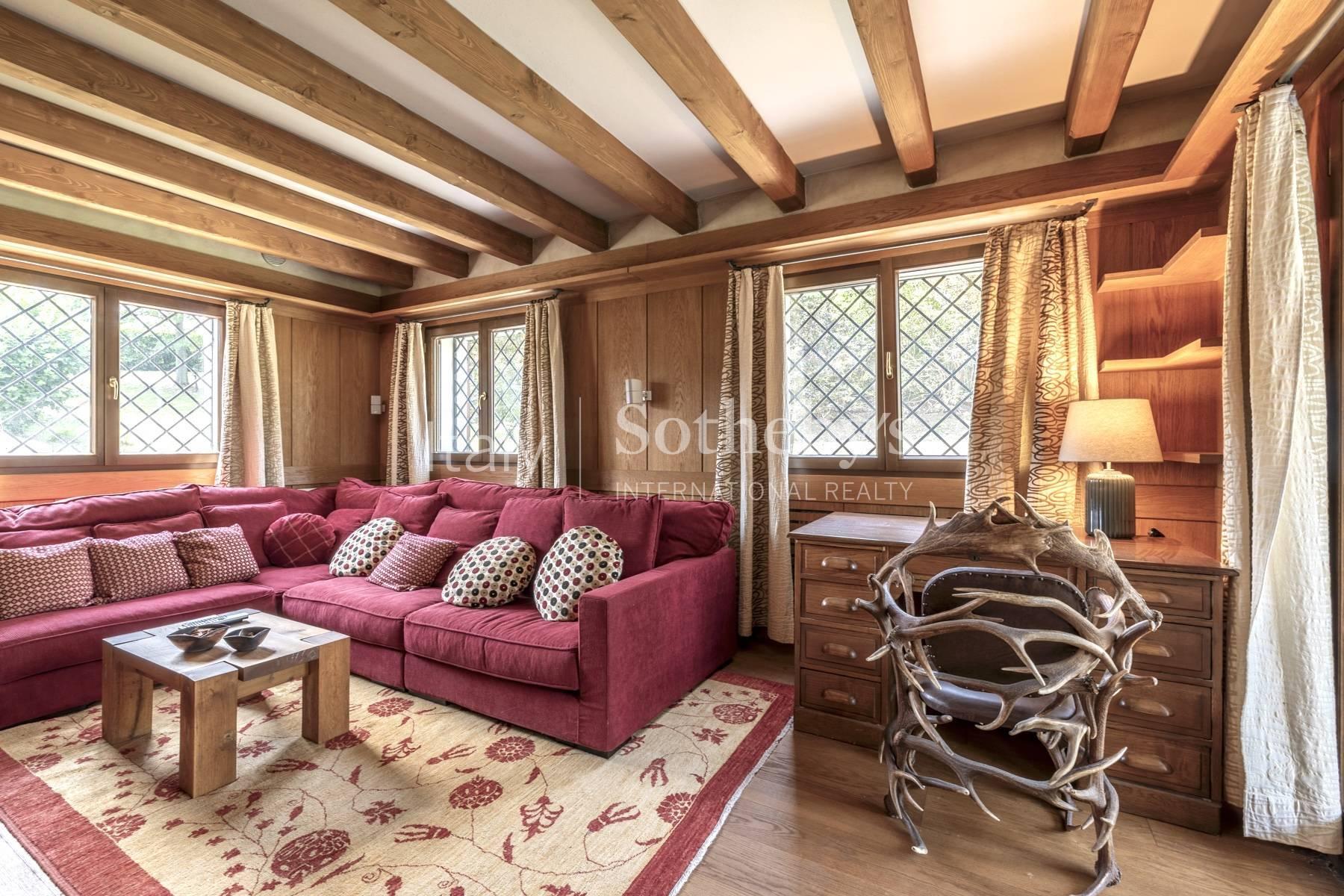 Exclusive villa with pool and park within the Asolo Golf Club - 8
