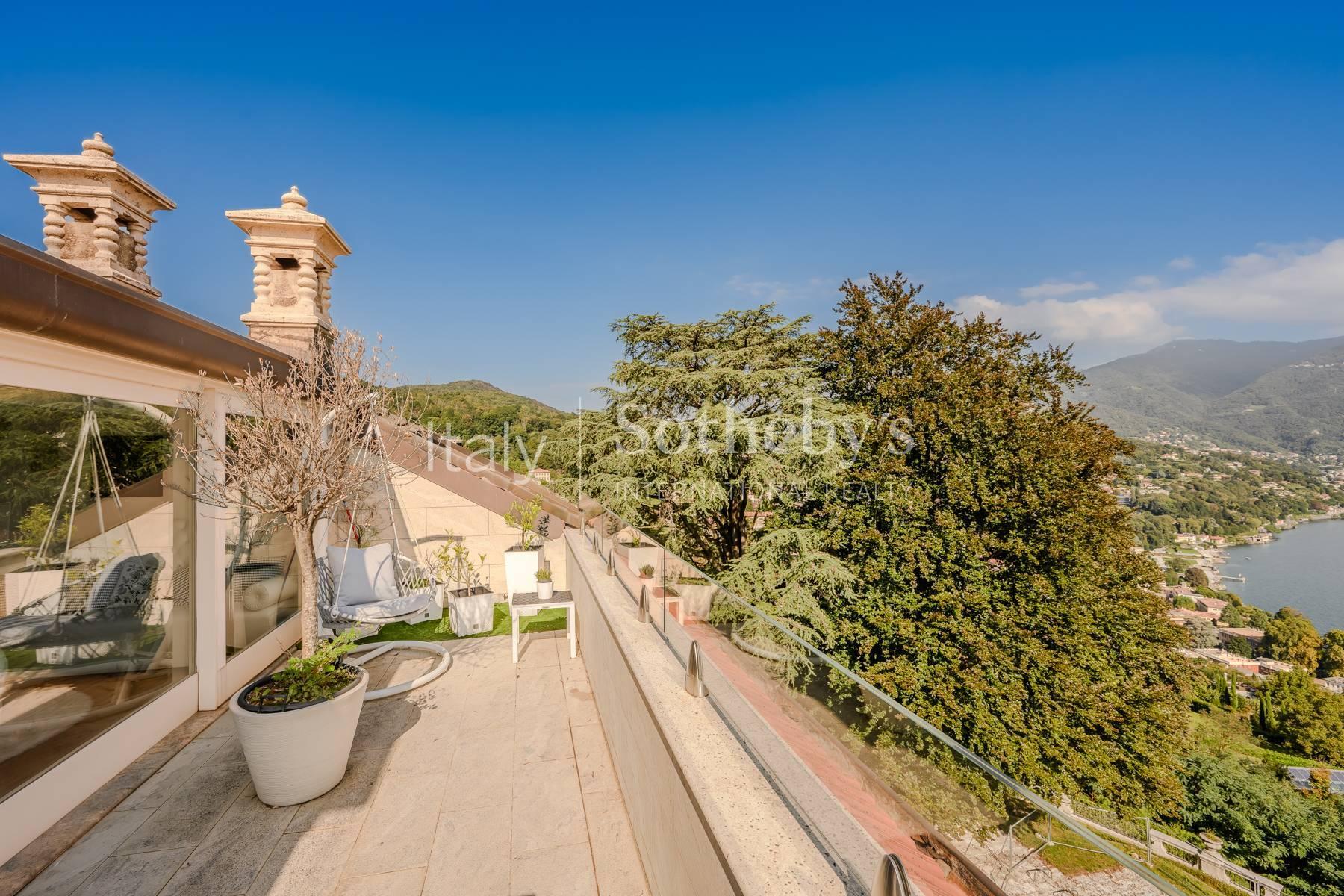Attico in villa storica con piscina e vista lago, in vendita, Como | Sotheby’s Realty Italy - 10