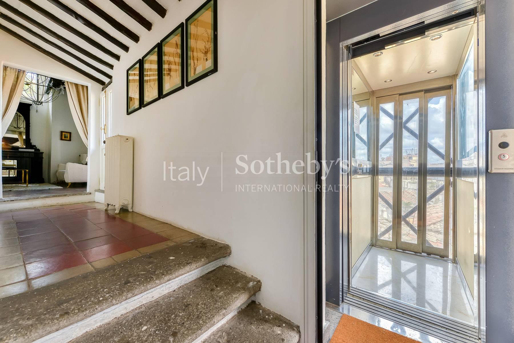 Attico ristrutturato con vista panoramica nel centro di Roma, in vendita, Roma | Sotheby’s Realty Italy - 26