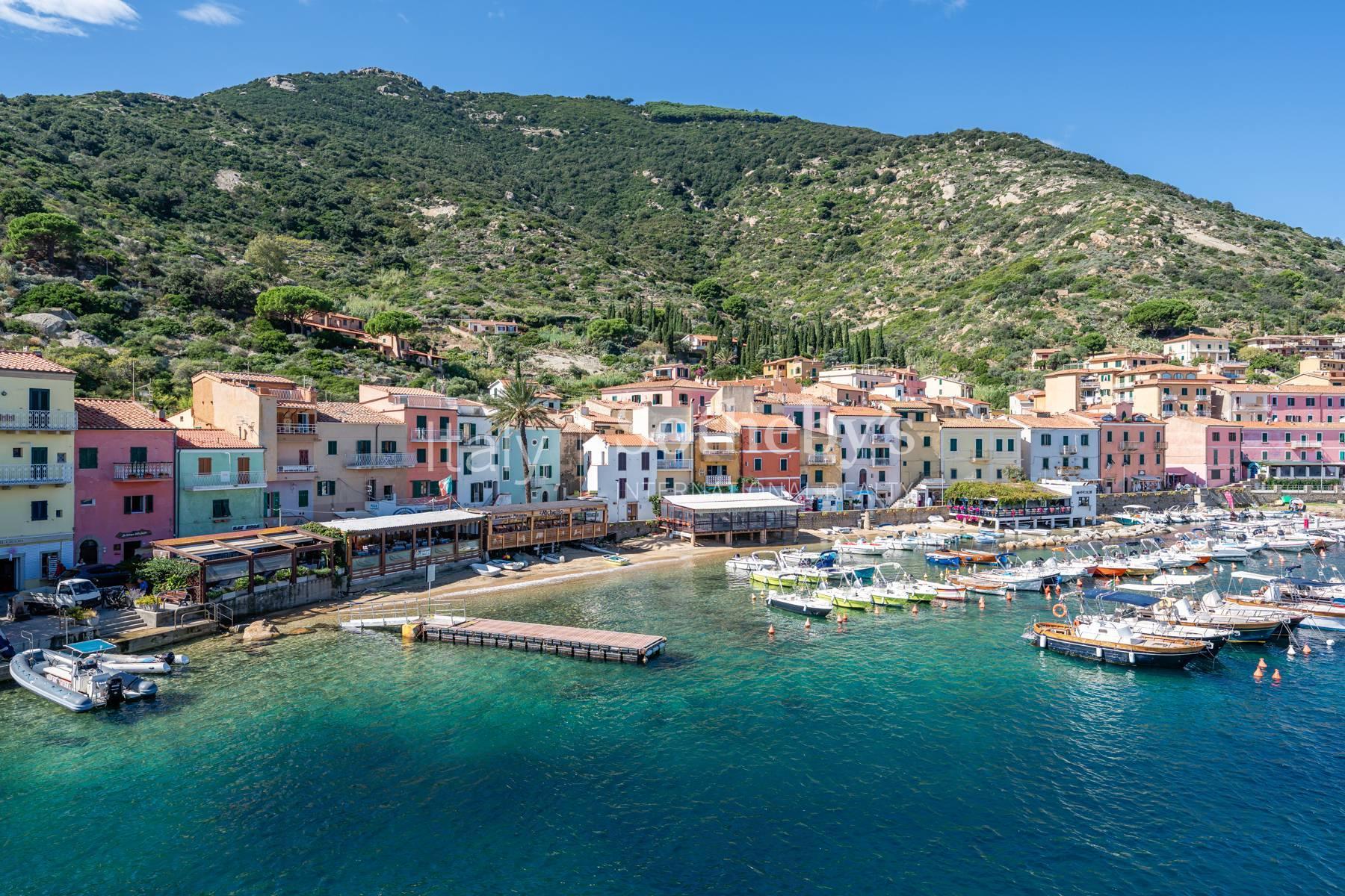 Appartamento esclusivo con vista panoramica sul porto, in vendita, Isola del Giglio | Sotheby’s Realty Italy - 3