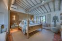 Raffinata villa ristrutturata nel cuore del Chianti, in vendita, Gaiole in Chianti | Sotheby’s Realty Italy - 32